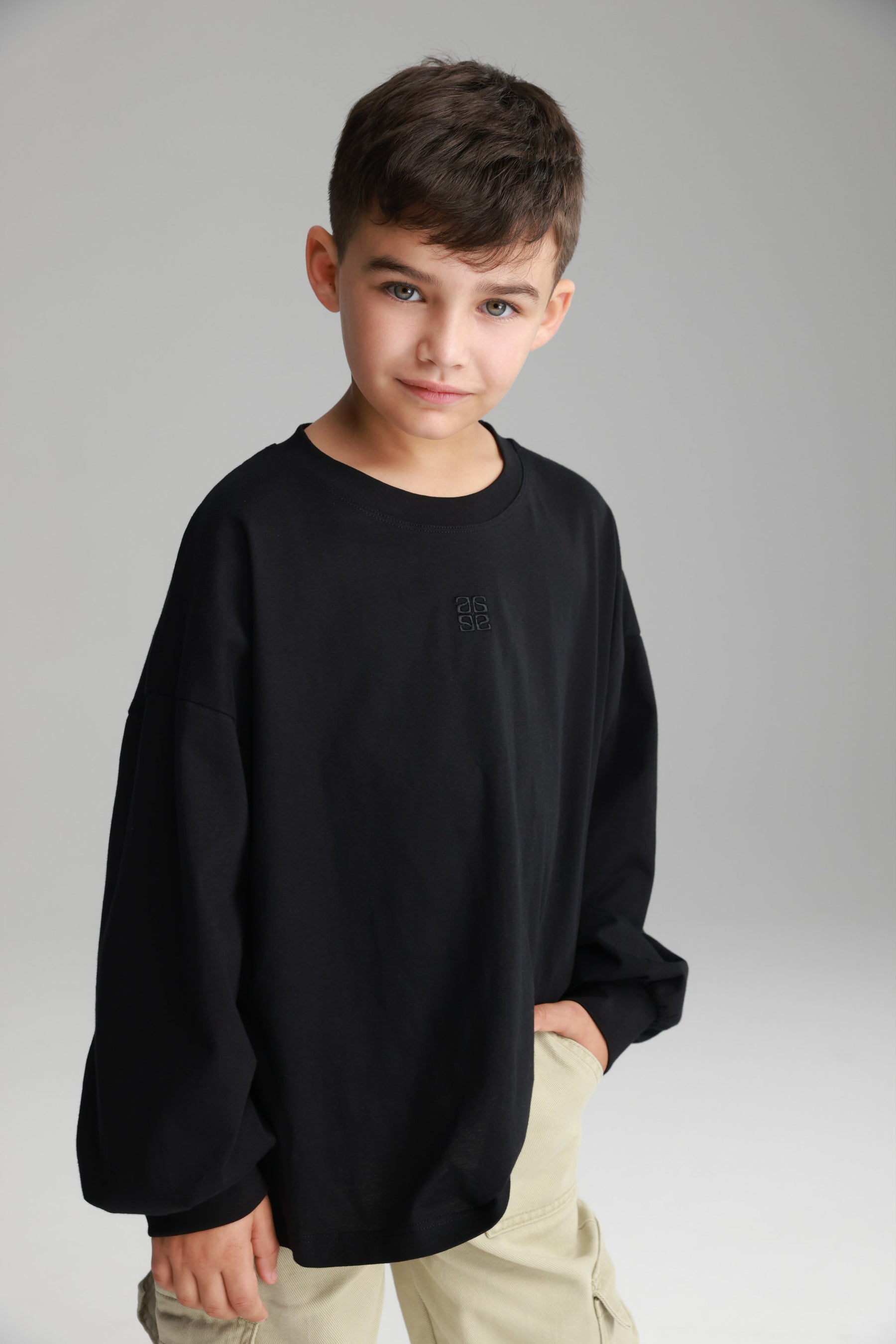 חולצת סנטי שחורה