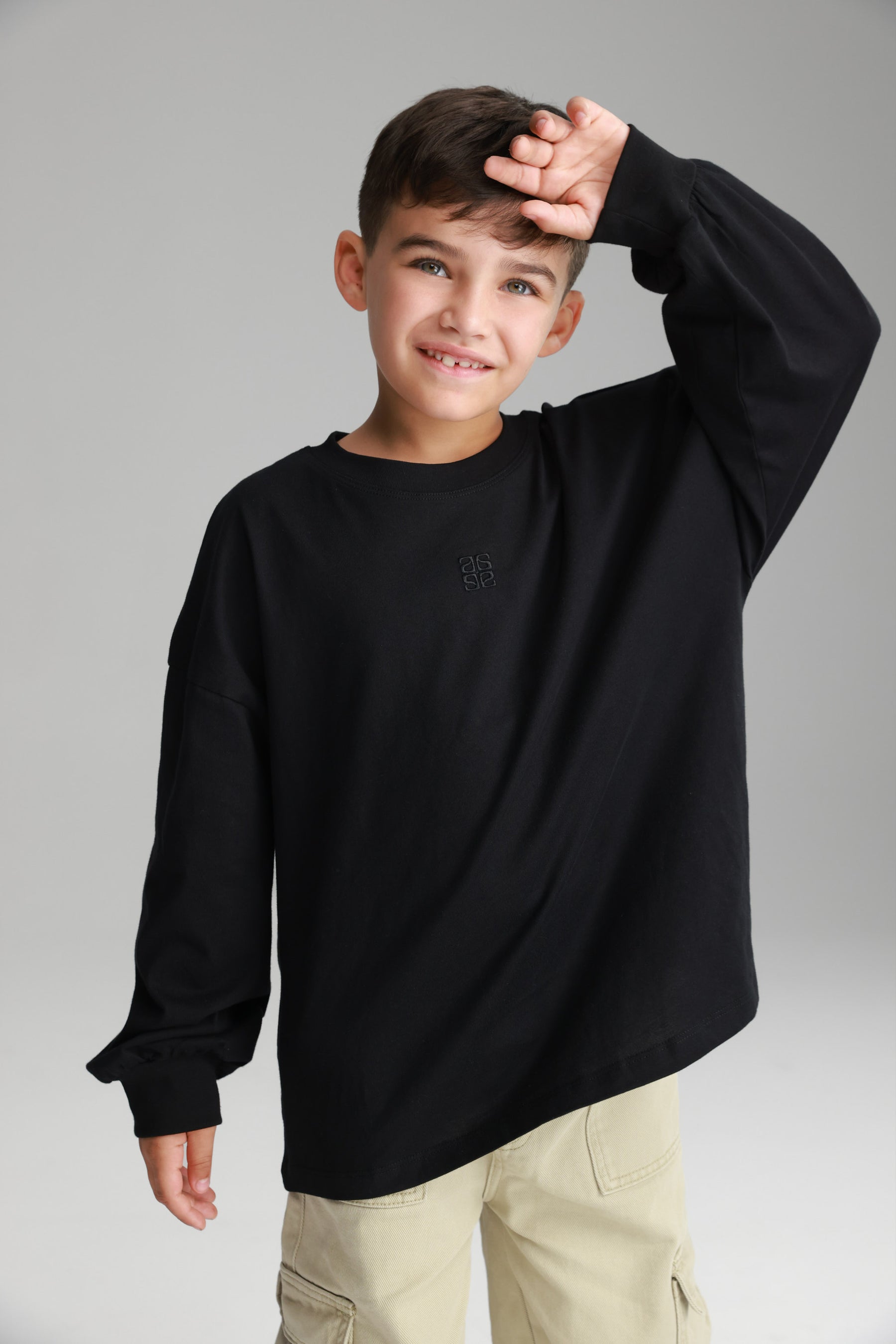 חולצת סנטי שחורה