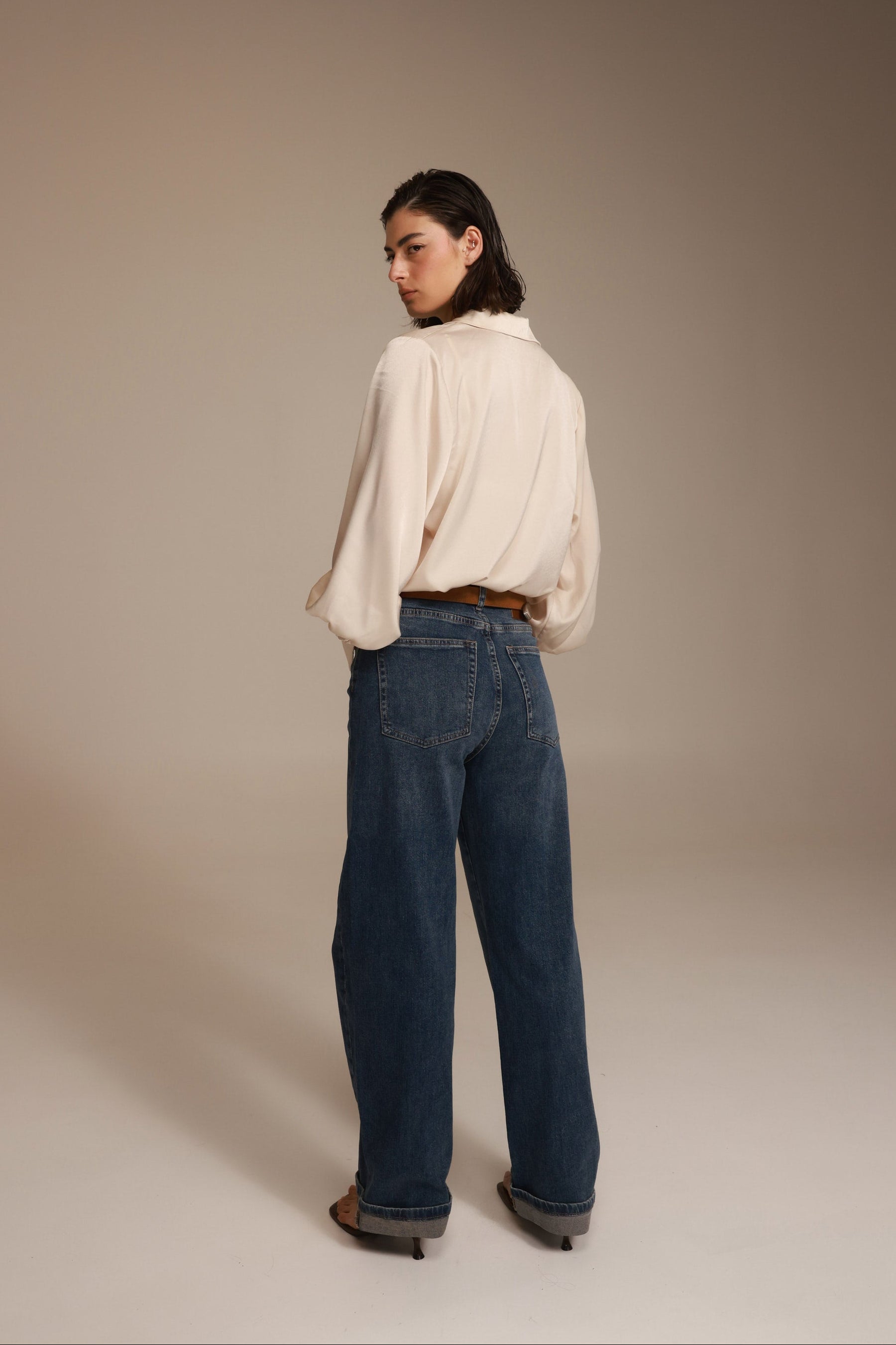 חולצת ויאנה מכופתרת שמנת