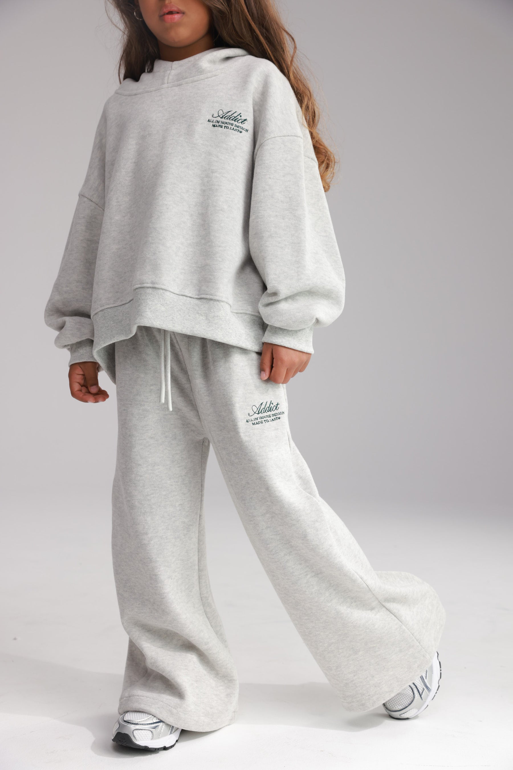 חליפת סופי אפורה