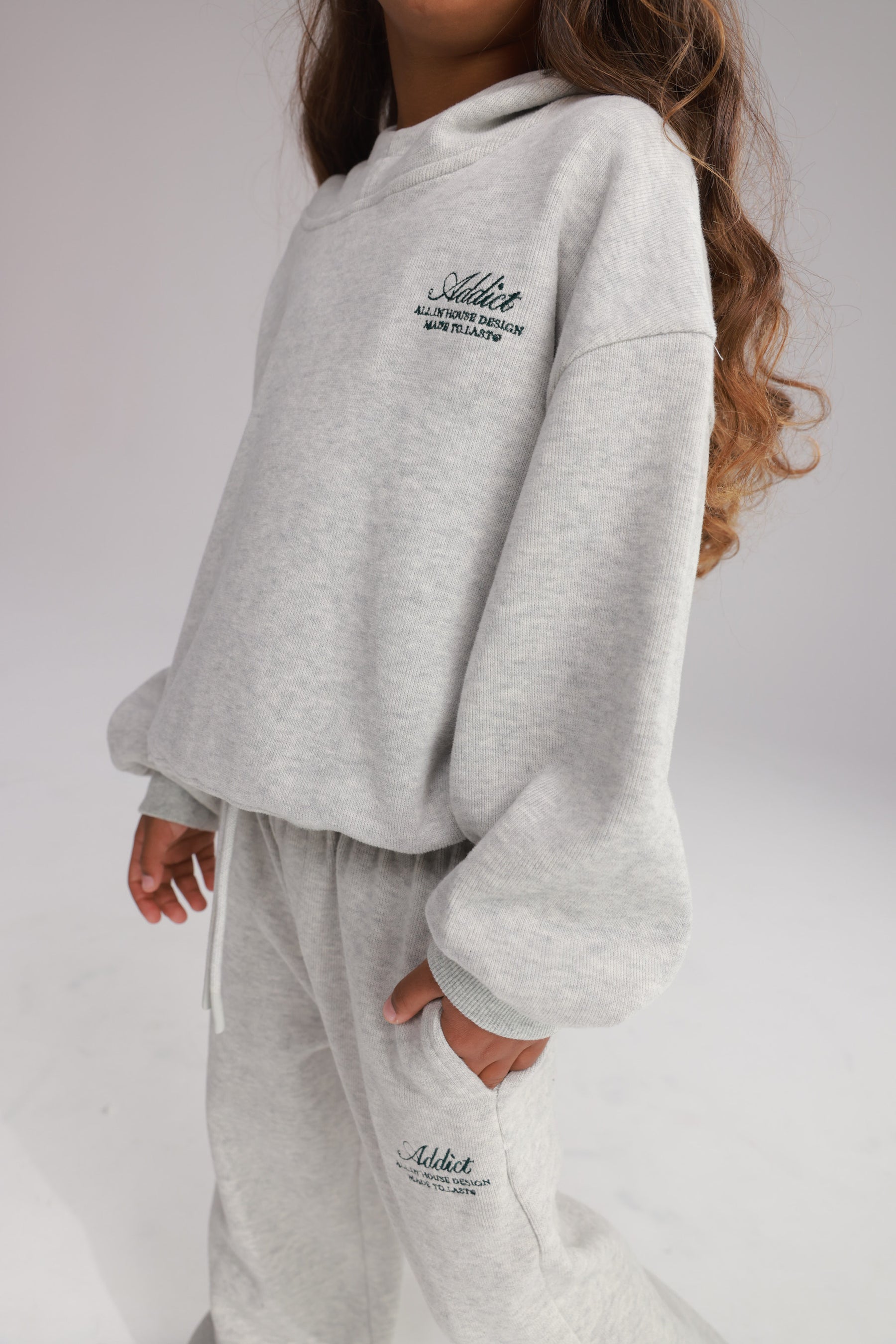 חליפת סופי אפורה