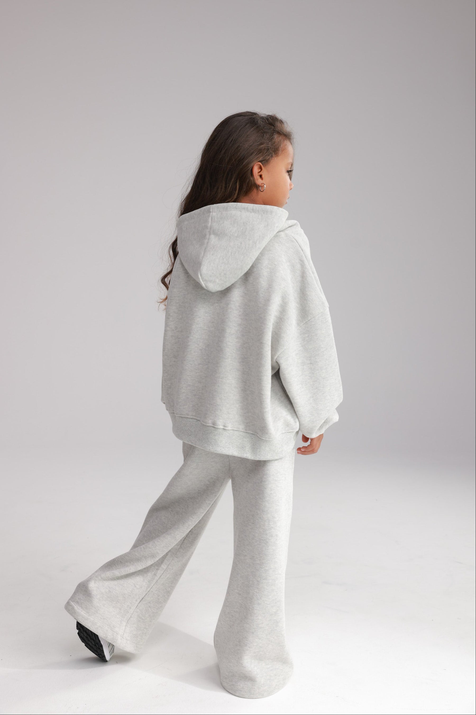 חליפת סופי אפורה