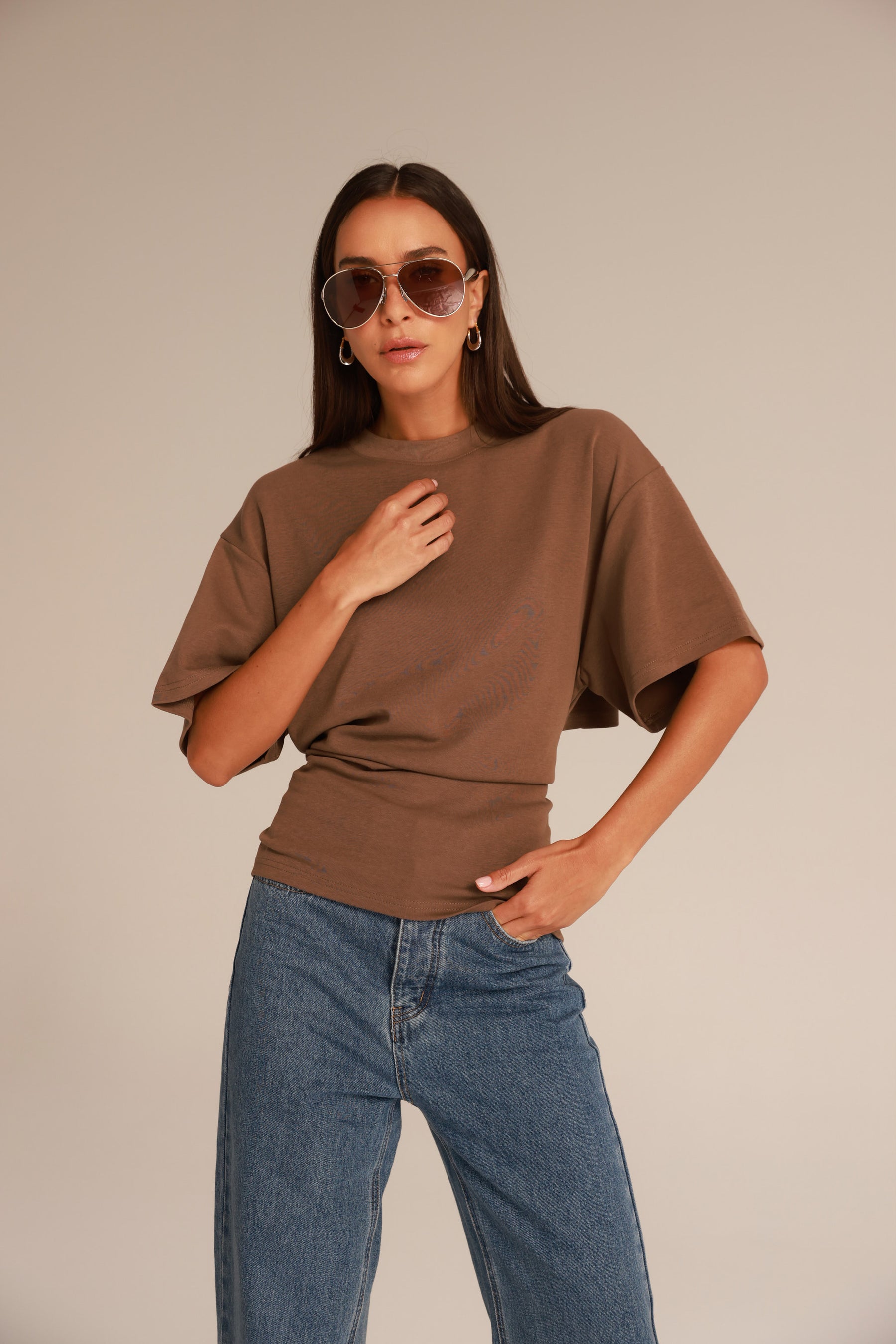 חולצת נרקיס חומה