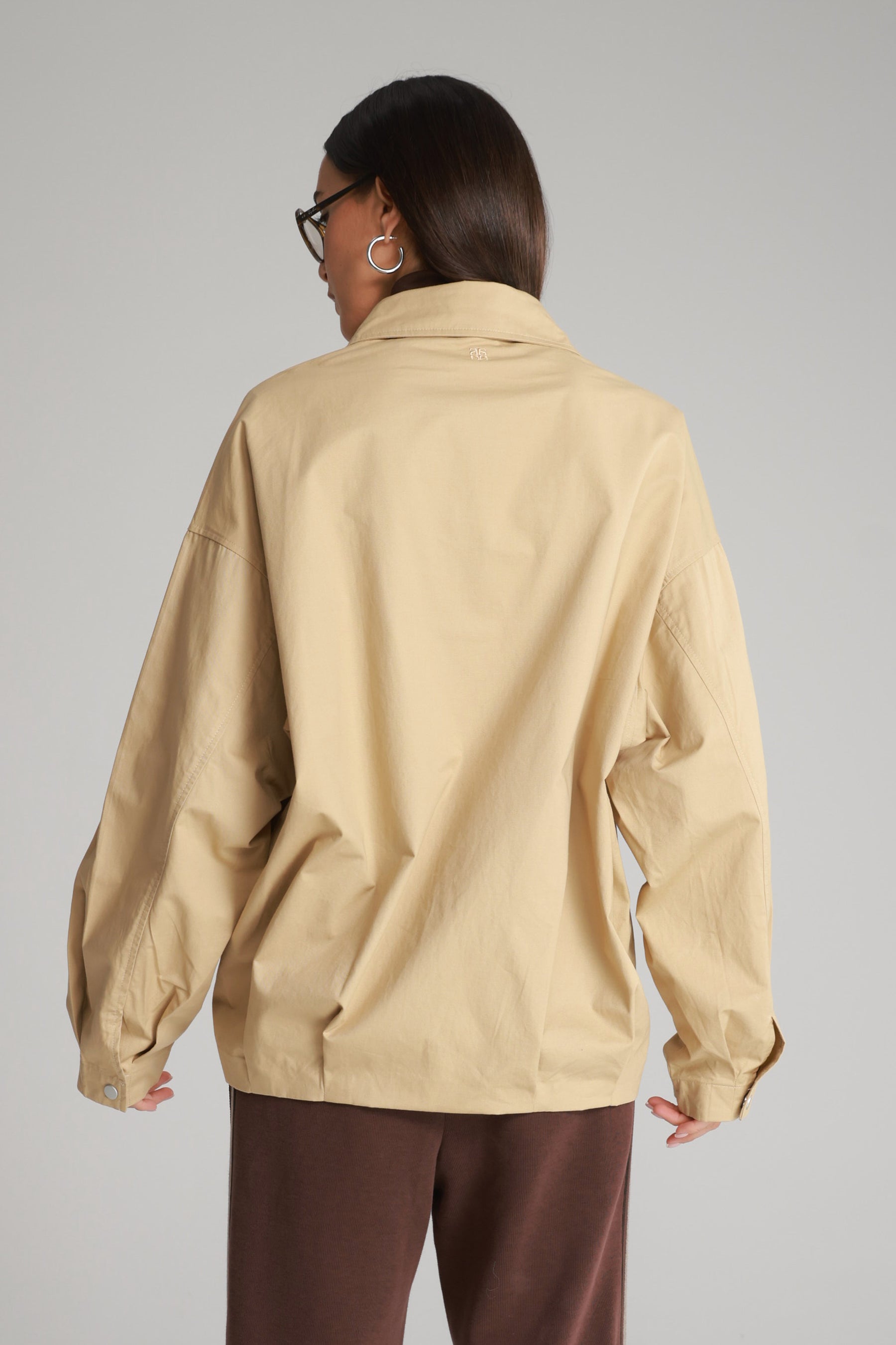 חולצת ארי מכופתרת חאקי