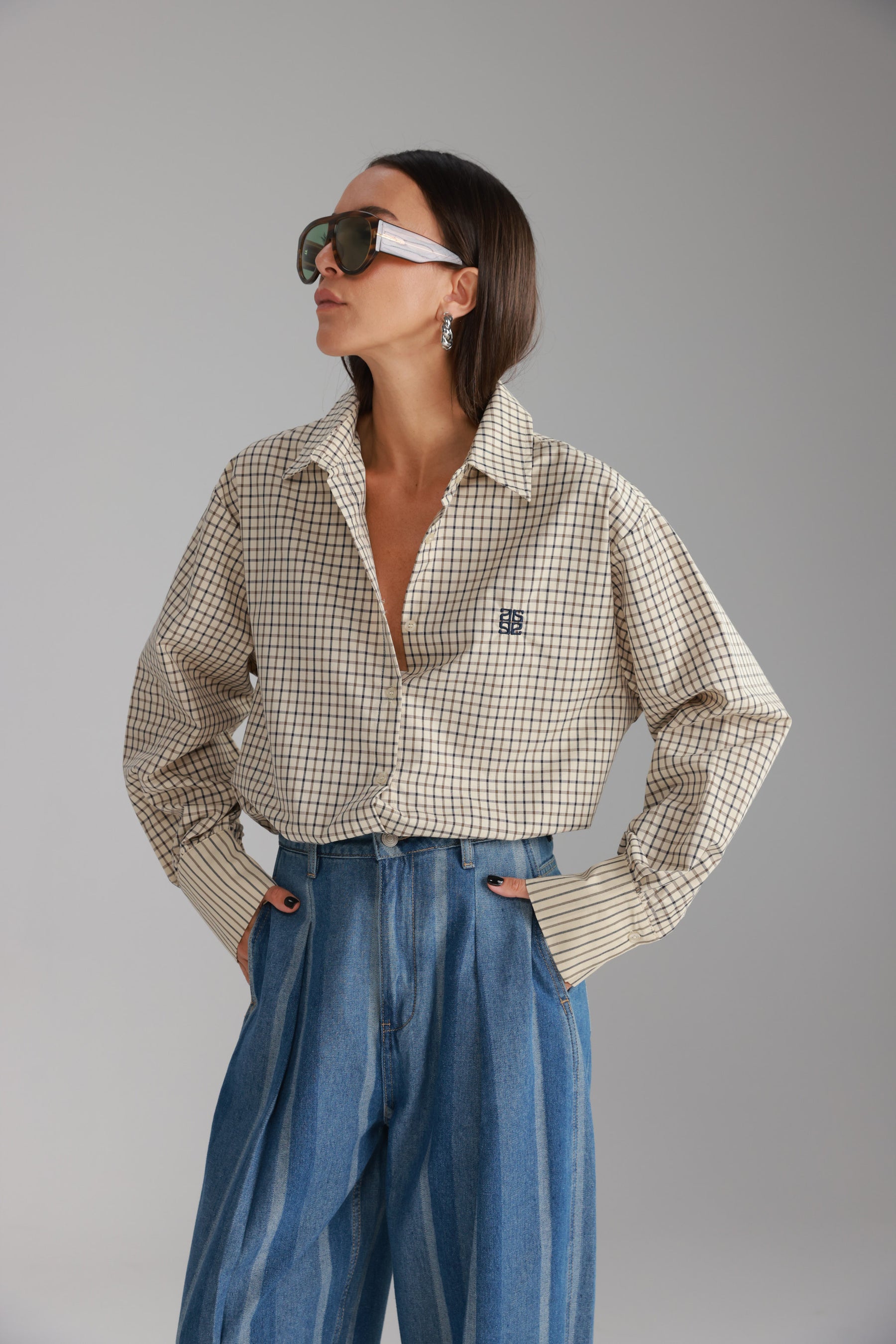 חולצת קולינה בז'/נייבי