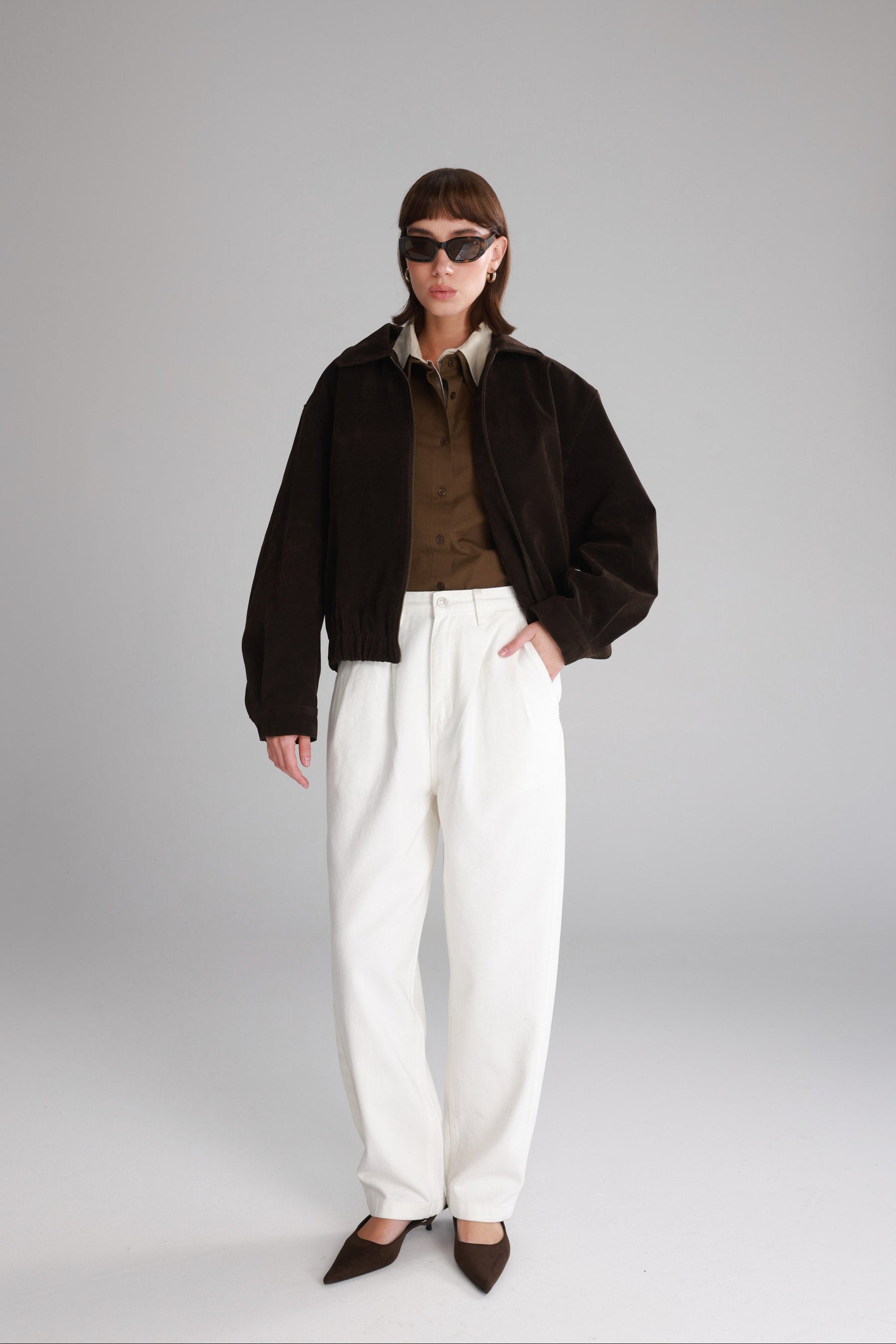 חולצת הנרי מכופתרת חומה