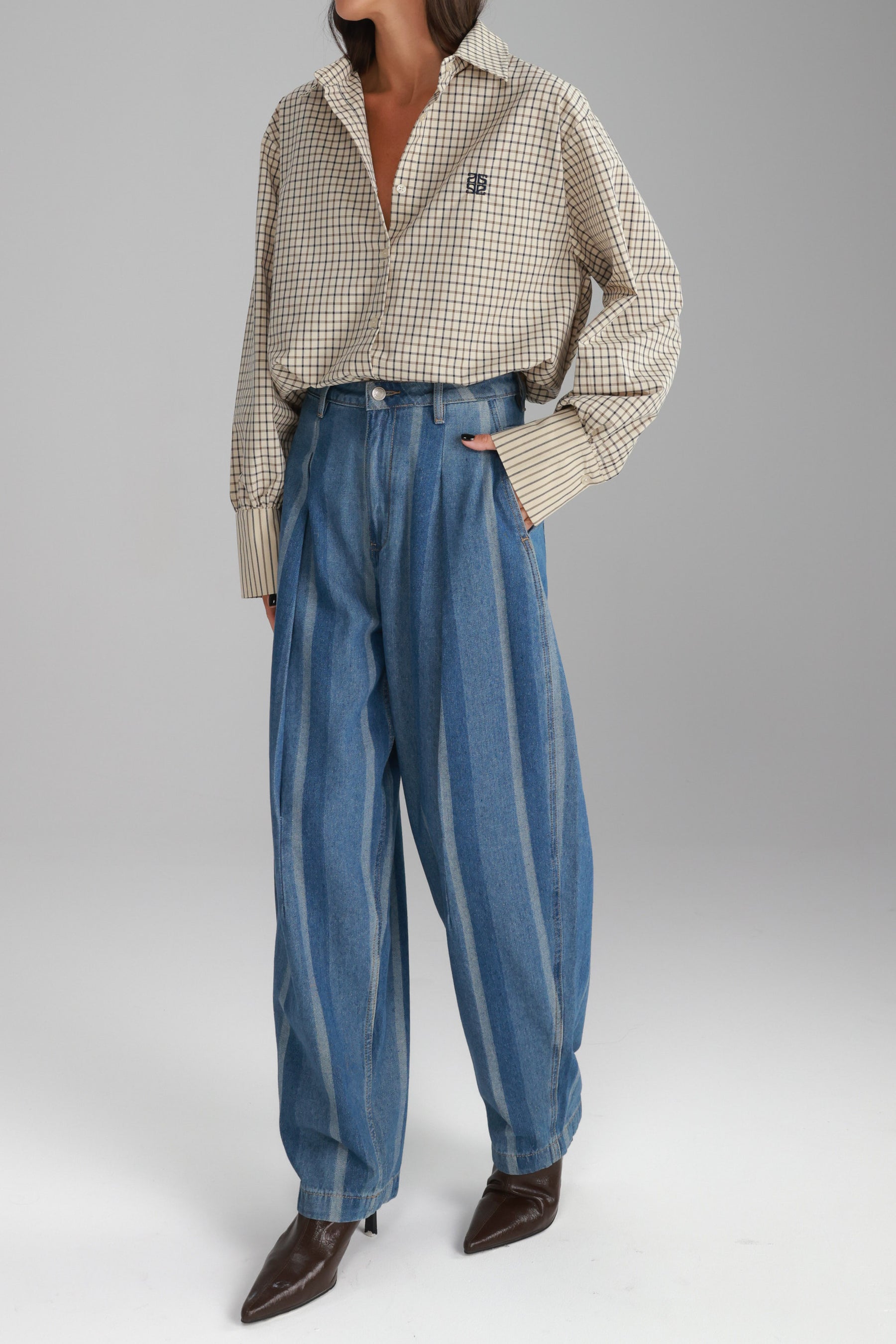 ג'ינס ג'קסון פסים