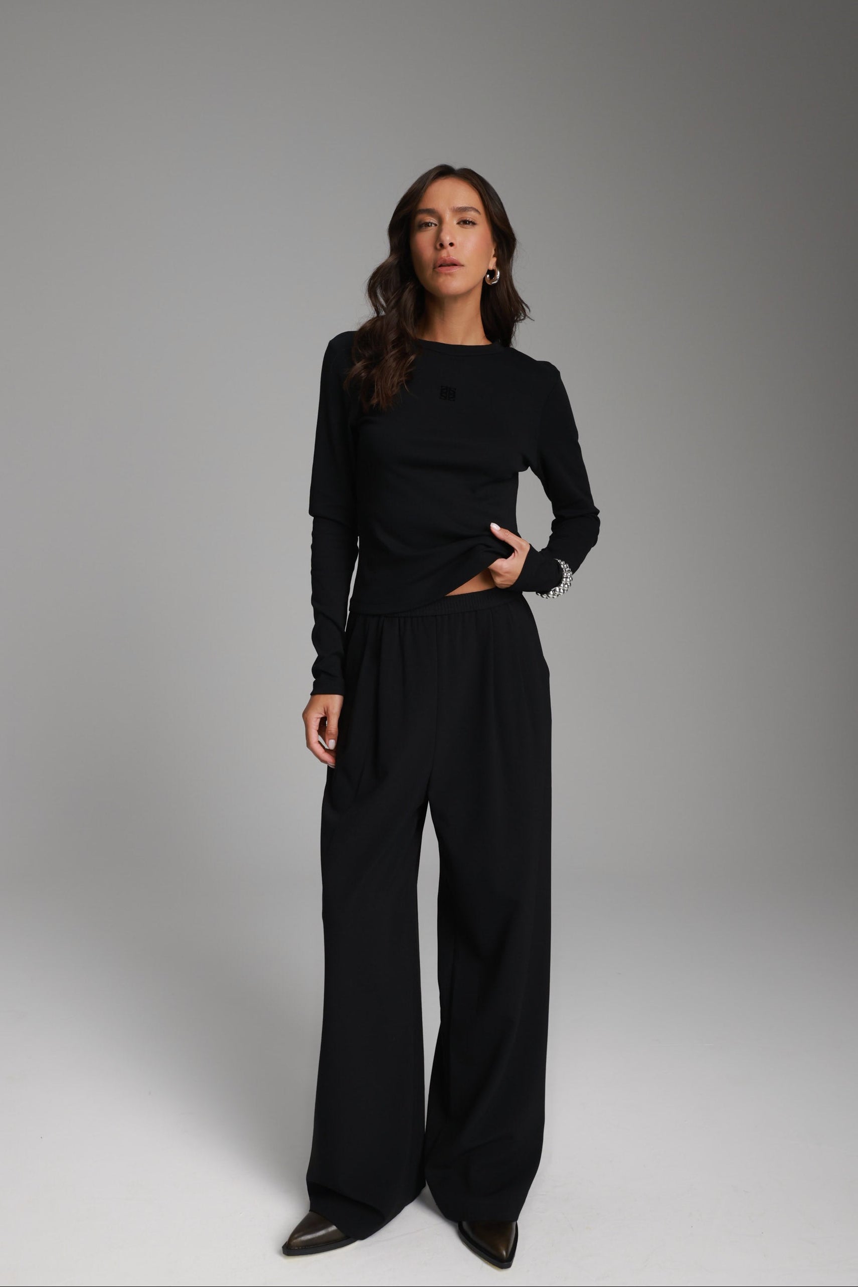 חולצת אולינה שחורה