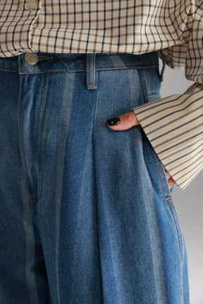 ג'ינס ג'קסון פסים