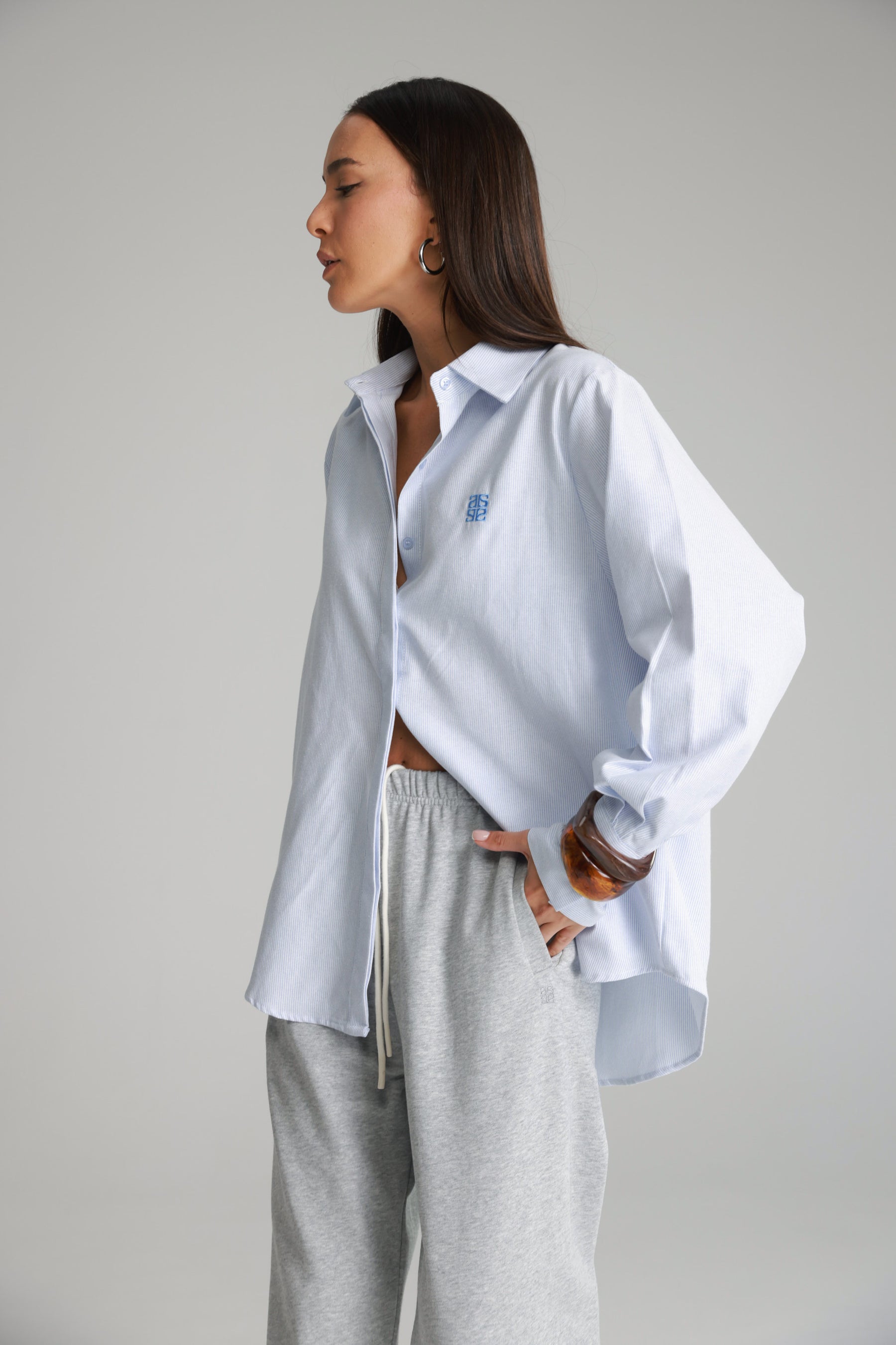 חולצת קיילי מכופתרת תכלת