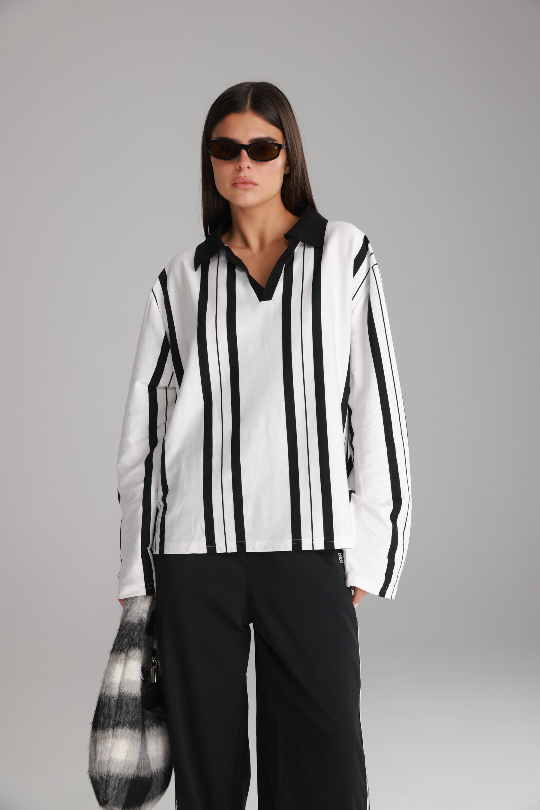 חולצת לינה פסים לבן/שחור