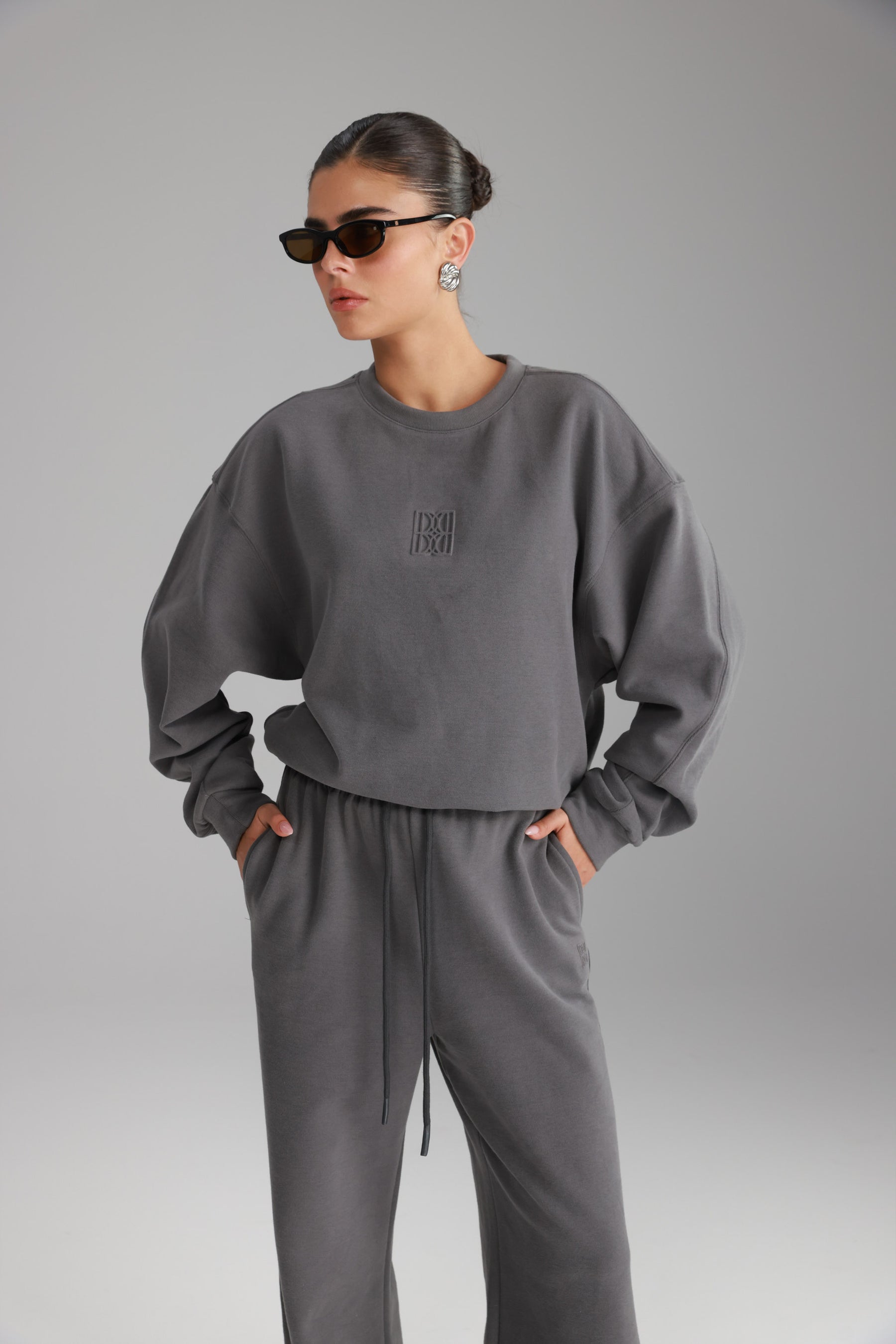 חליפת אדיסון אפור כהה