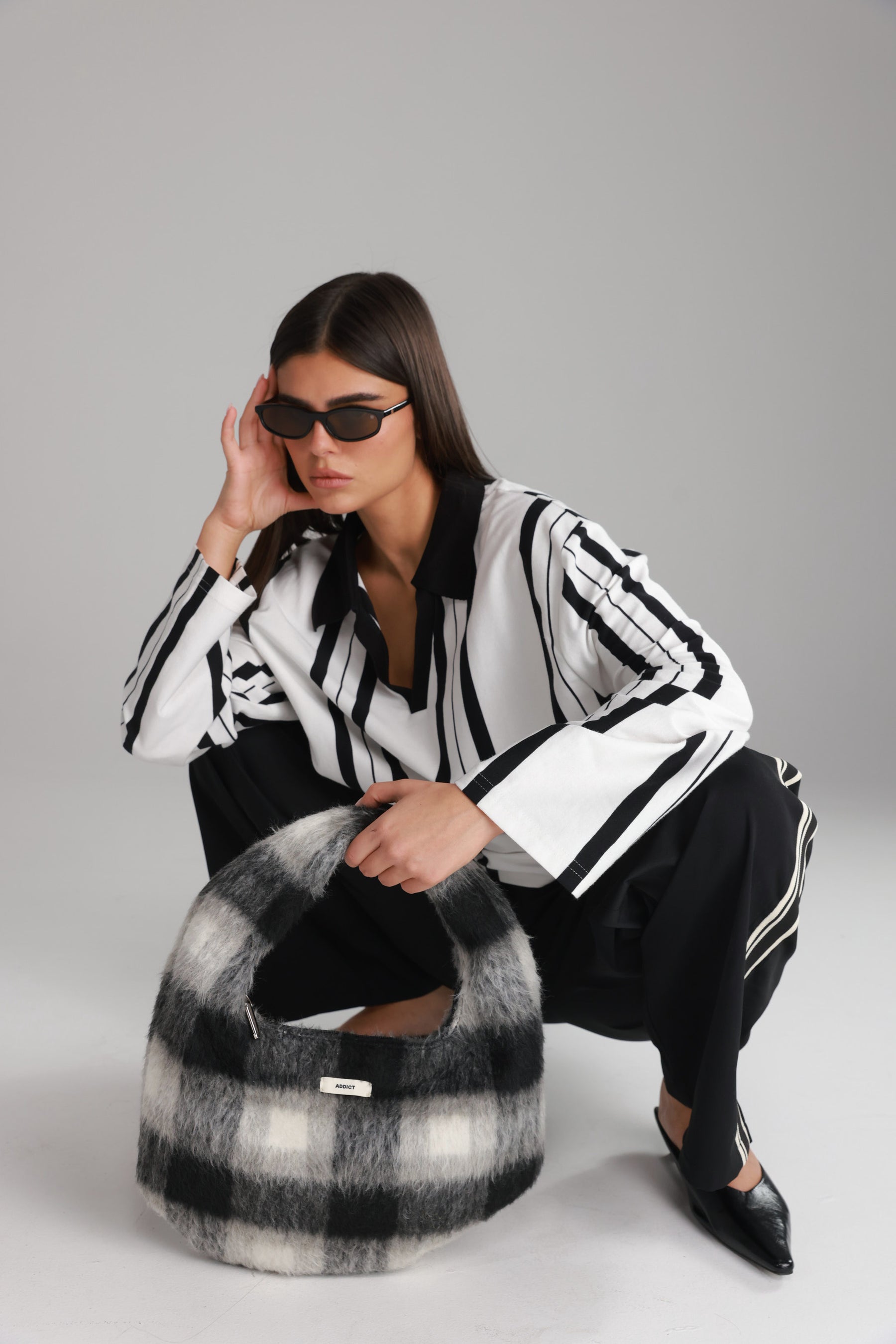 תיק איזבל משבצות שחור