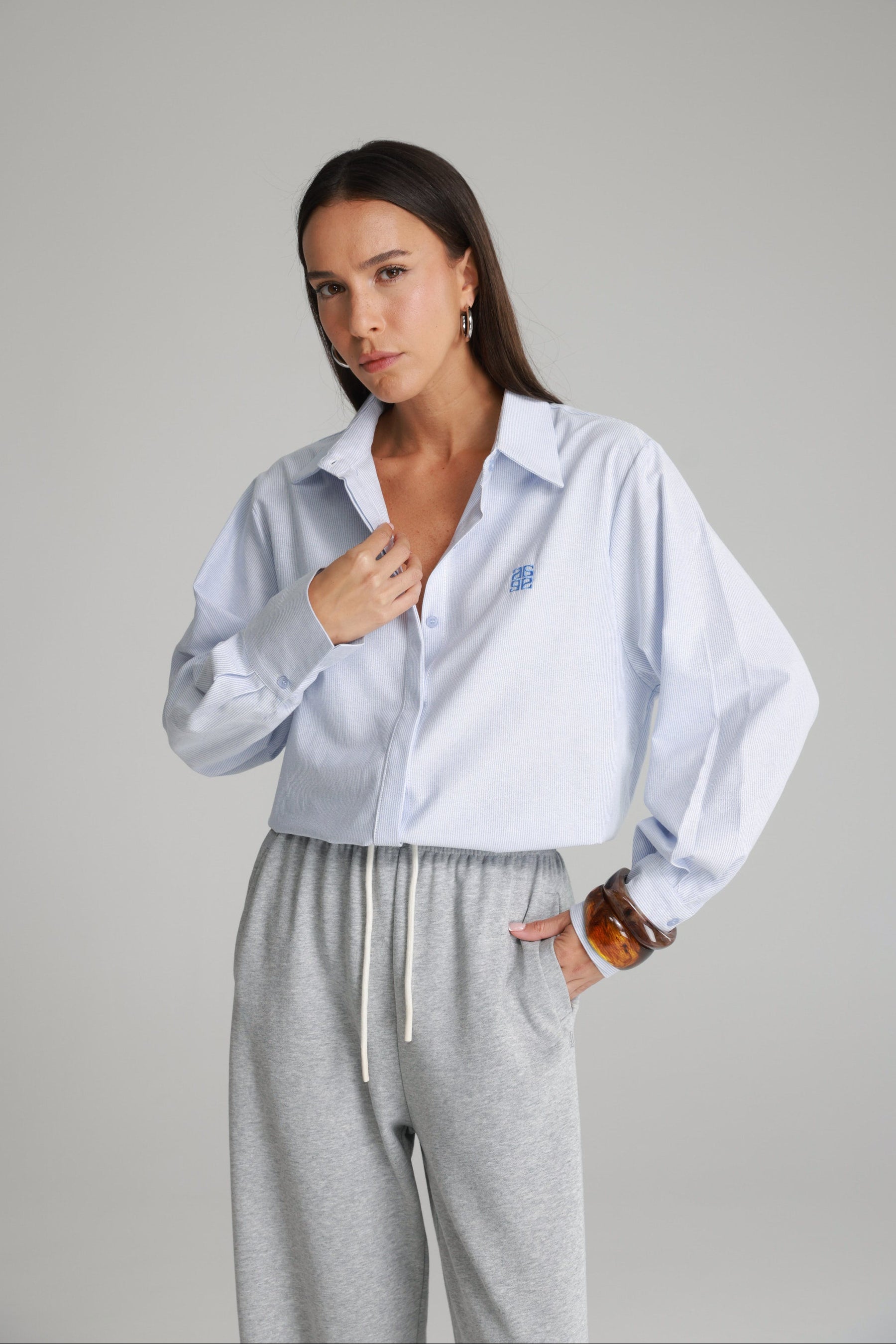 חולצת קיילי מכופתרת תכלת