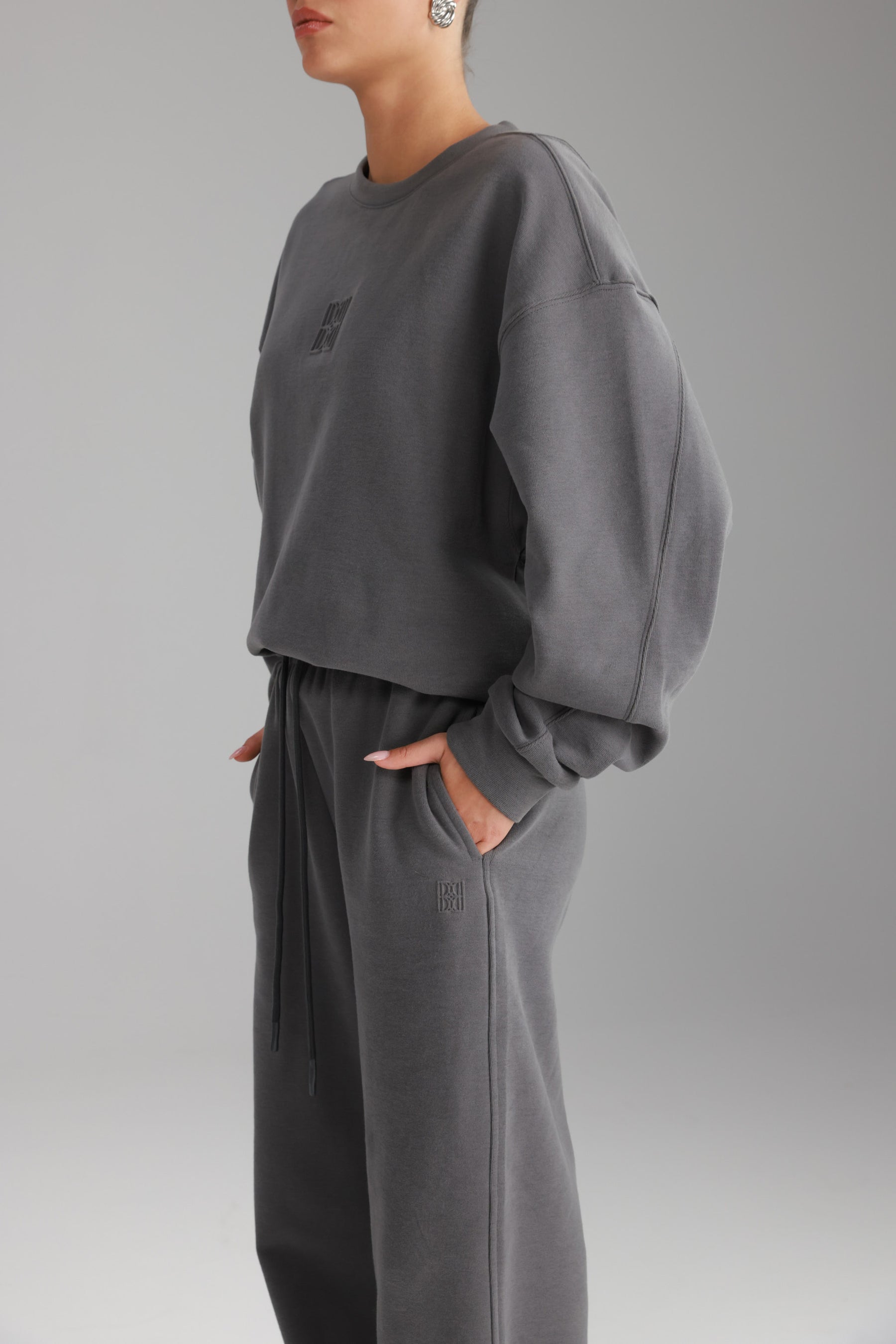 חליפת אדיסון אפור כהה