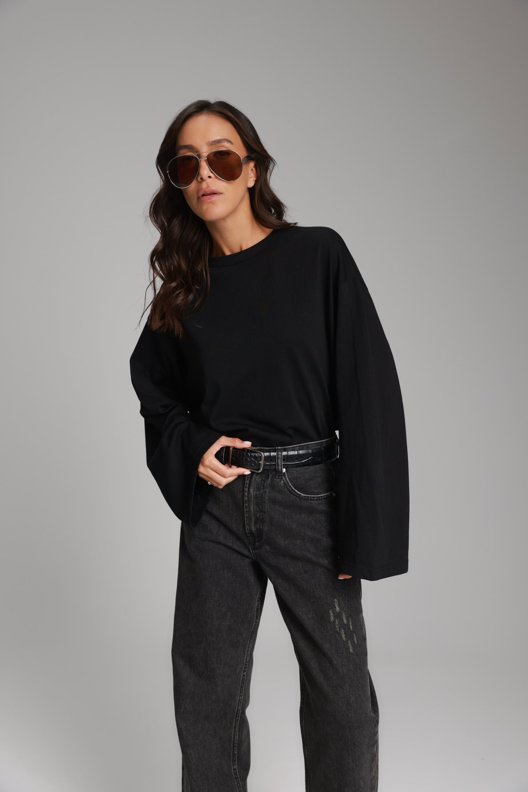 חולצת נדיה שחורה