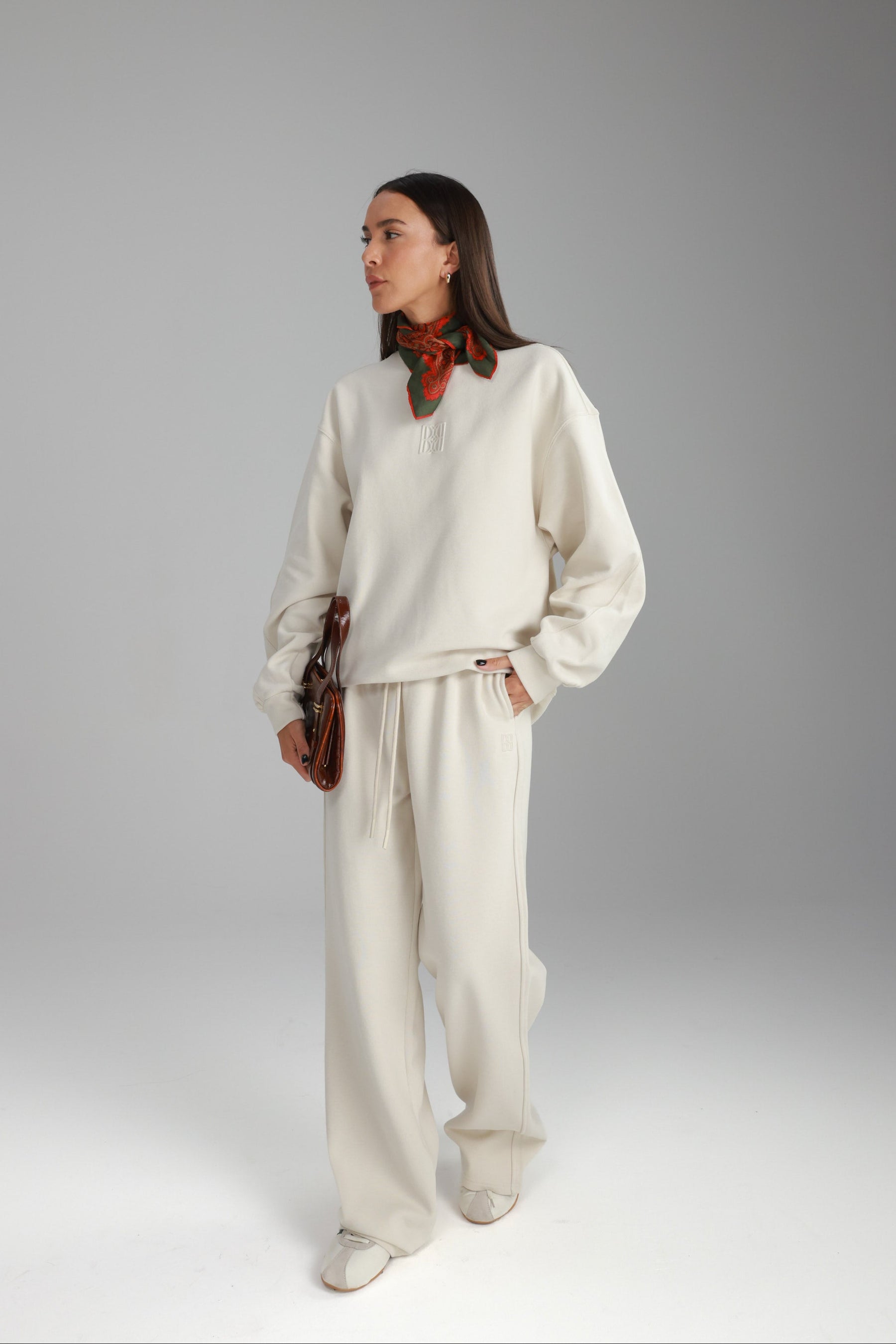 חליפת אדיסון שמנת