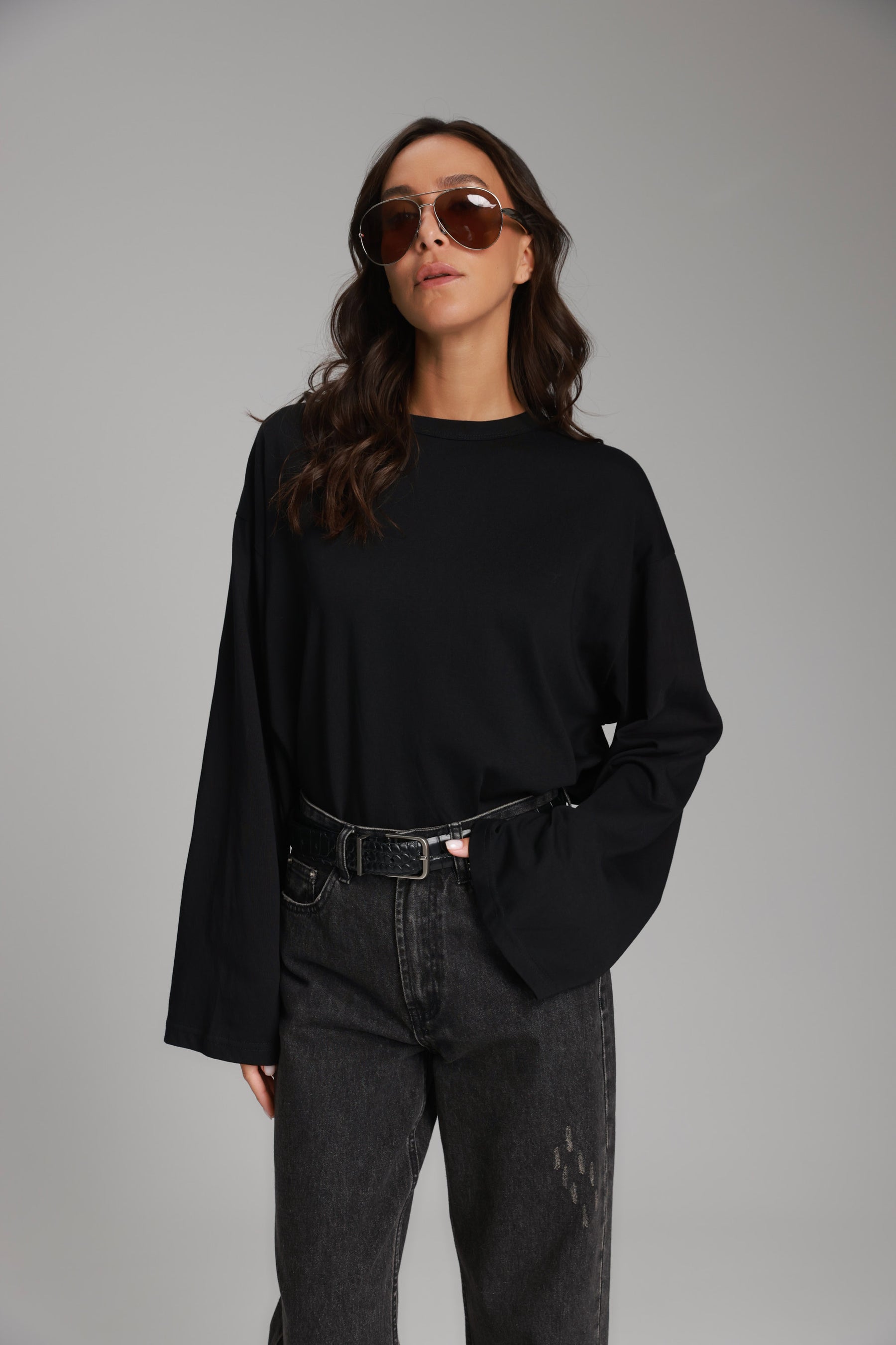 חולצת נדיה שחורה