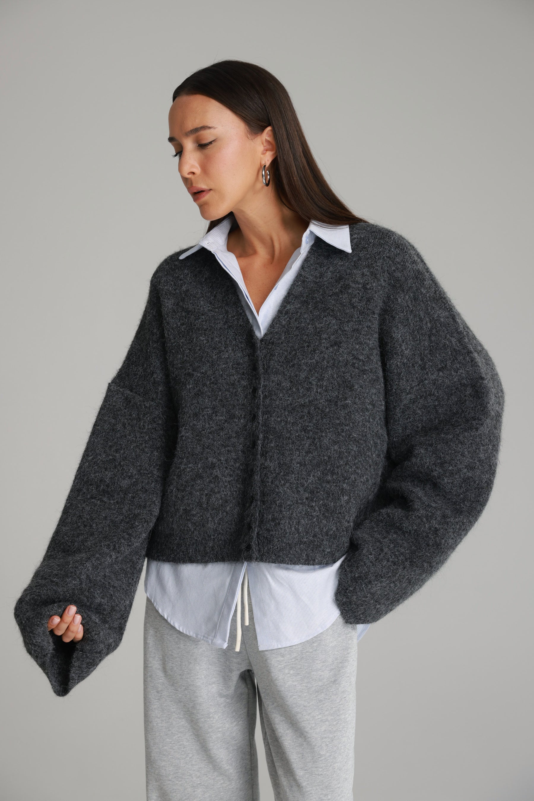 סוודר שרלוט אפור כהה