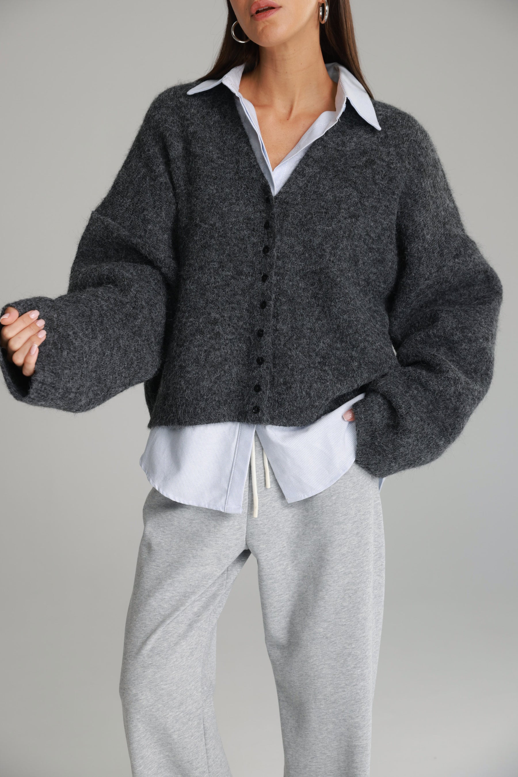 סוודר שרלוט אפור כהה