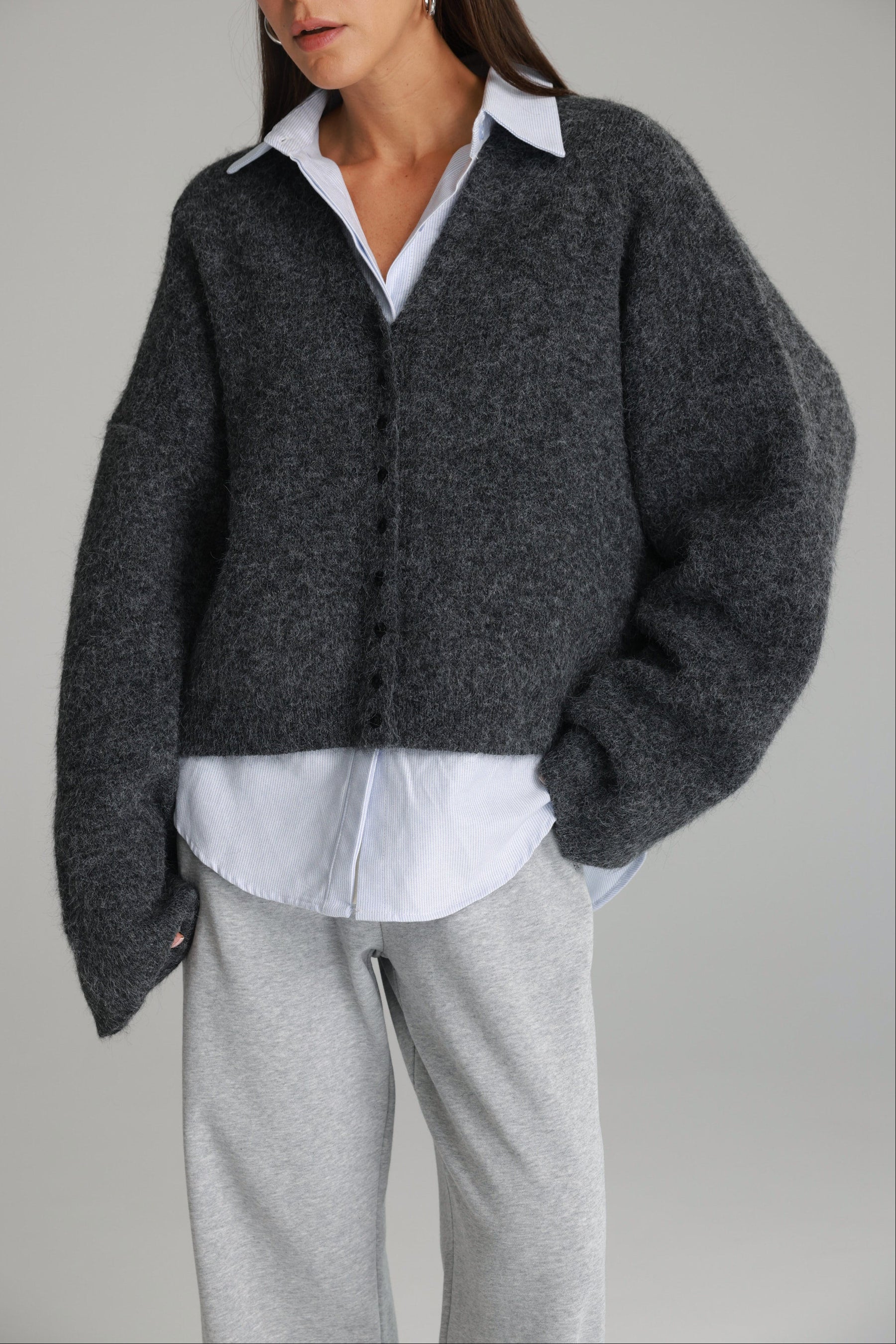 סוודר שרלוט אפור כהה