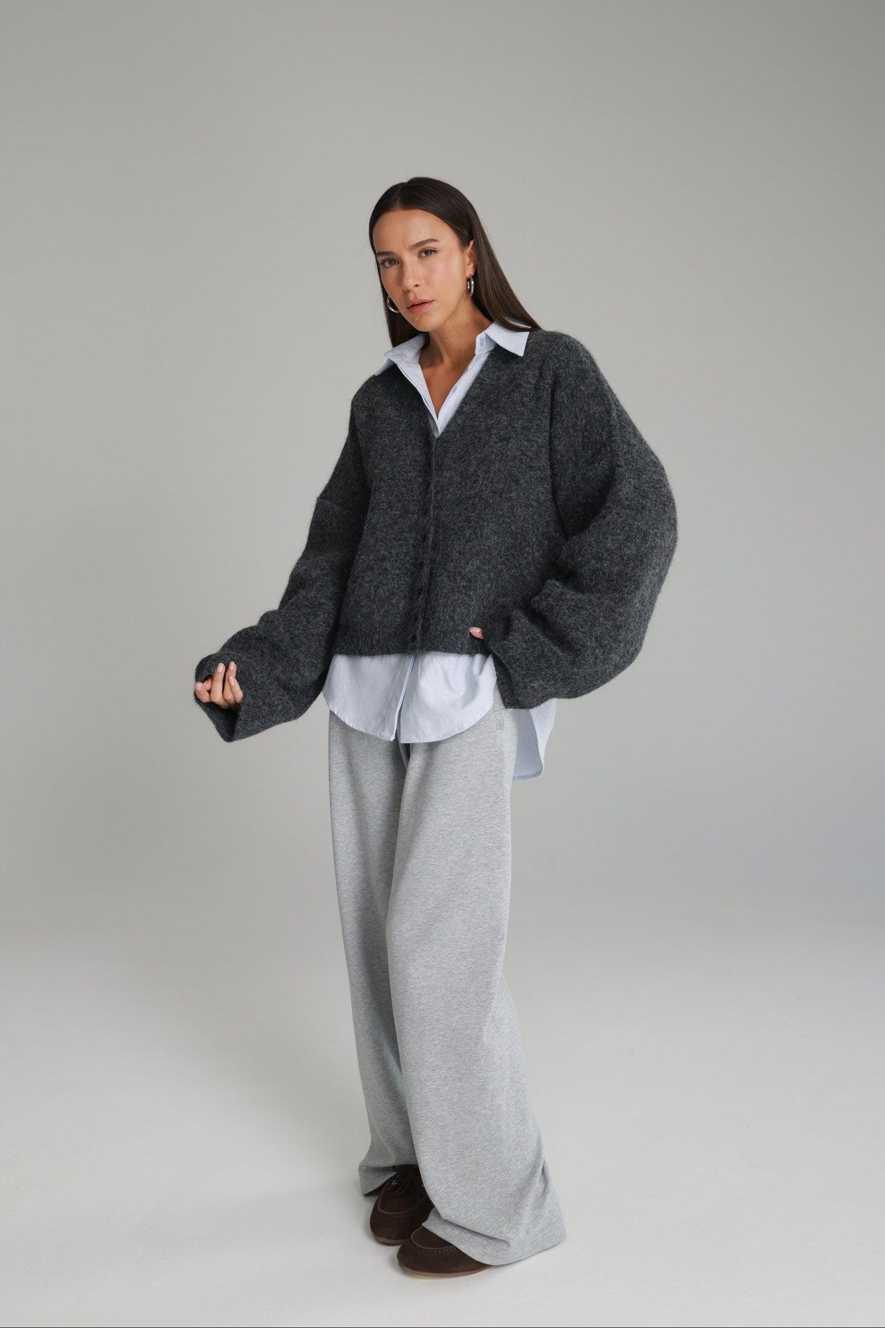 סוודר שרלוט אפור כהה