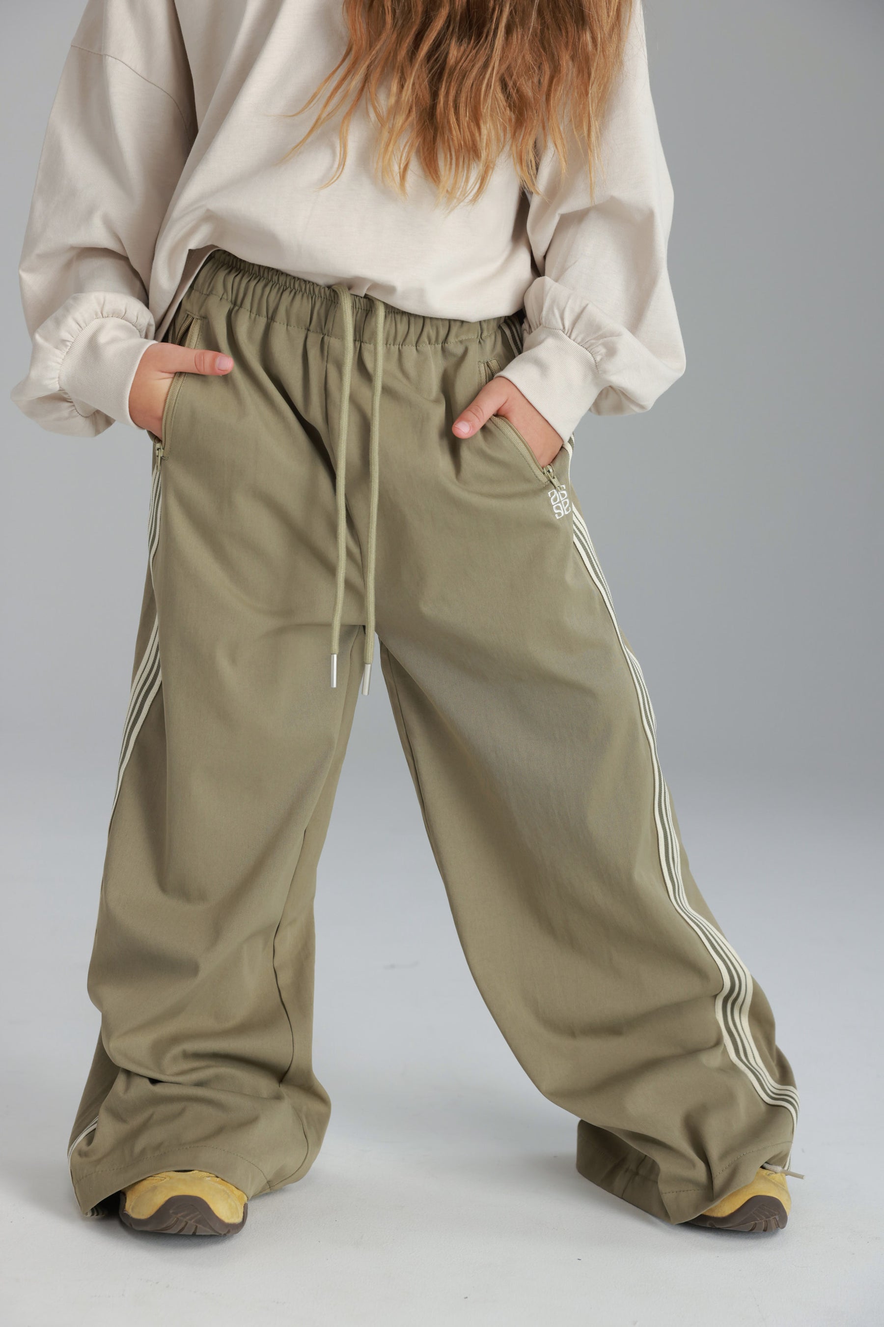 מכנסי ונסה חאקי