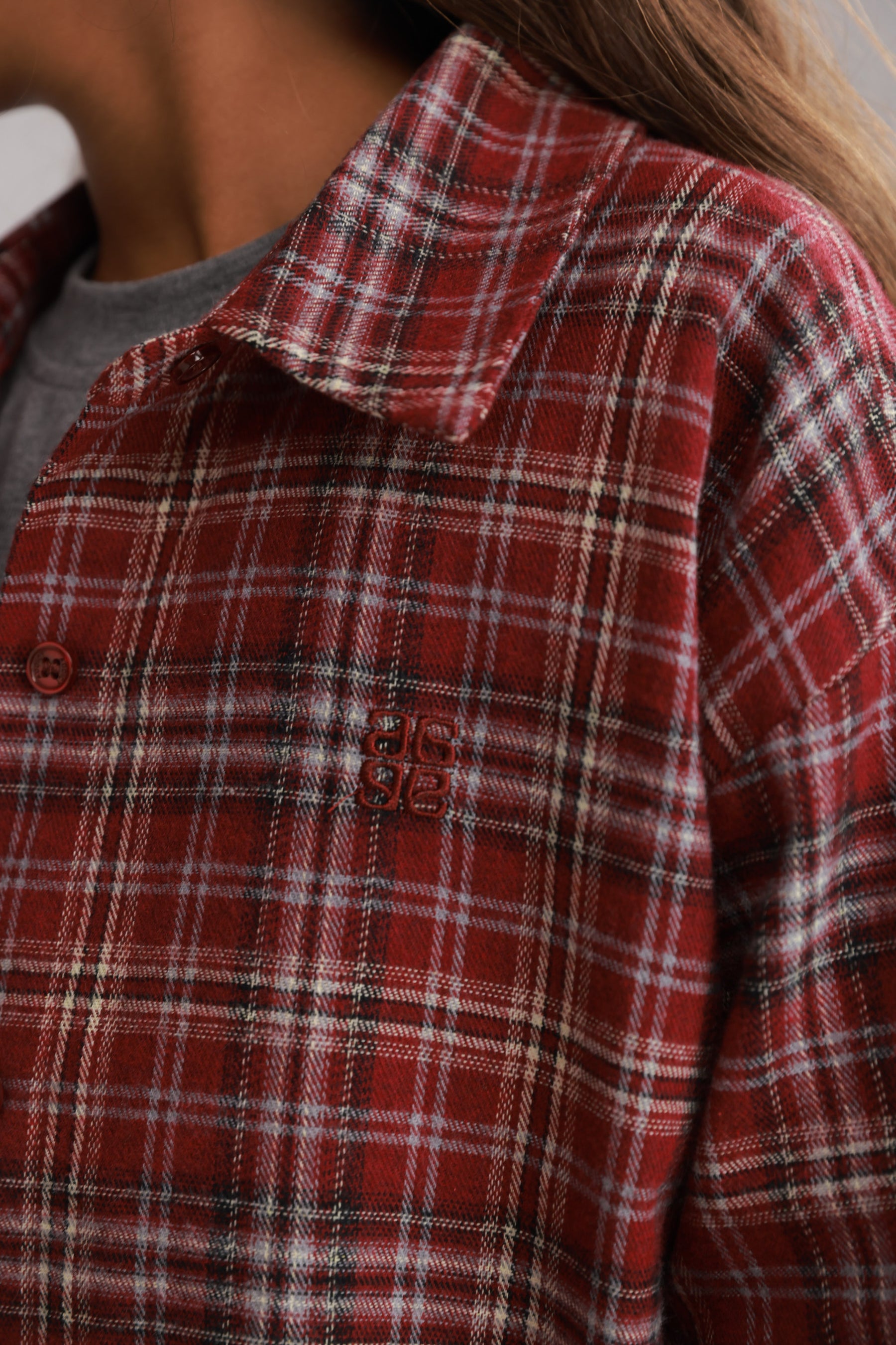 חולצת איב מכופתרת בורדו