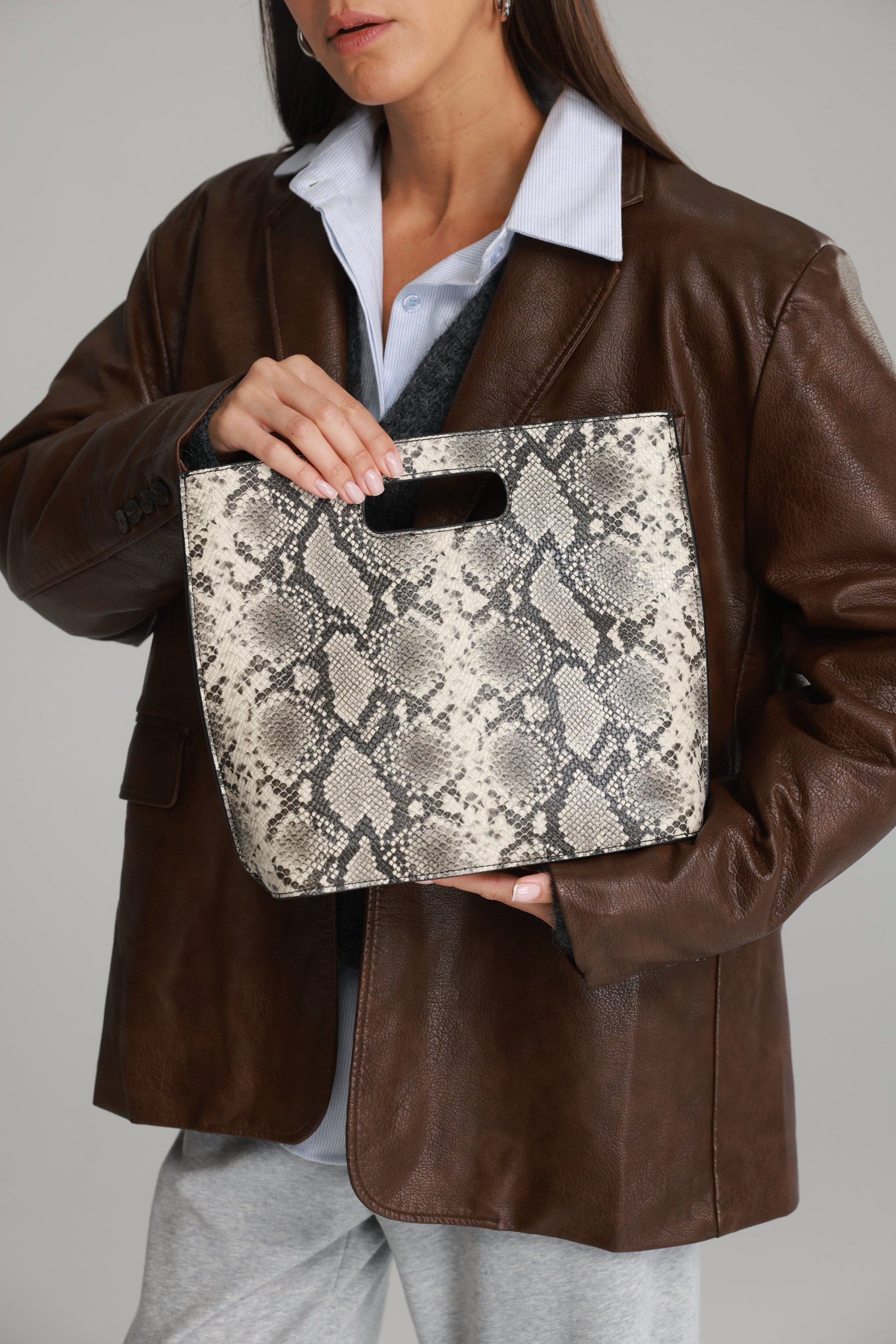 תיק אוליבר מנוחש קטן