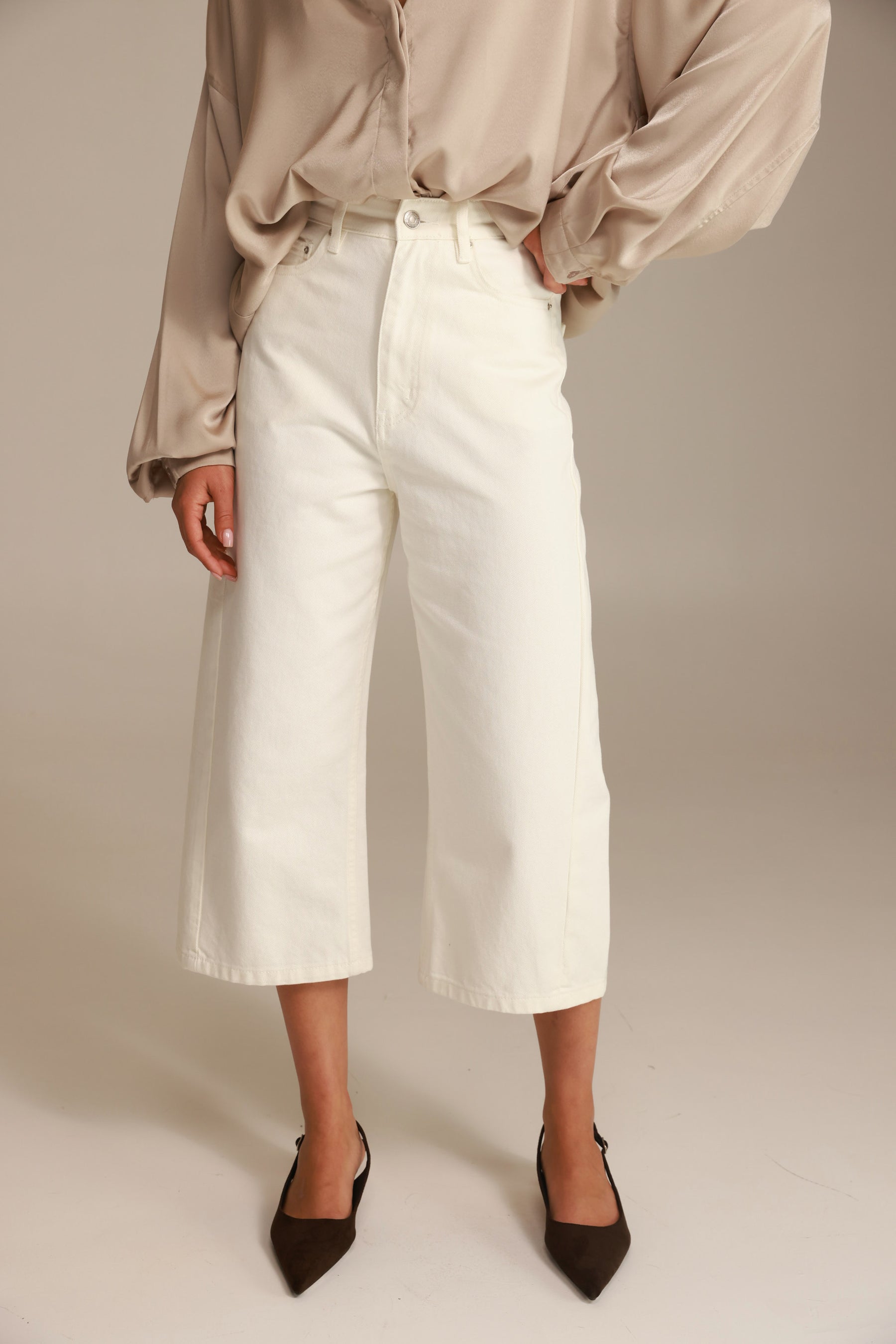 ג'ינס לומי לבן