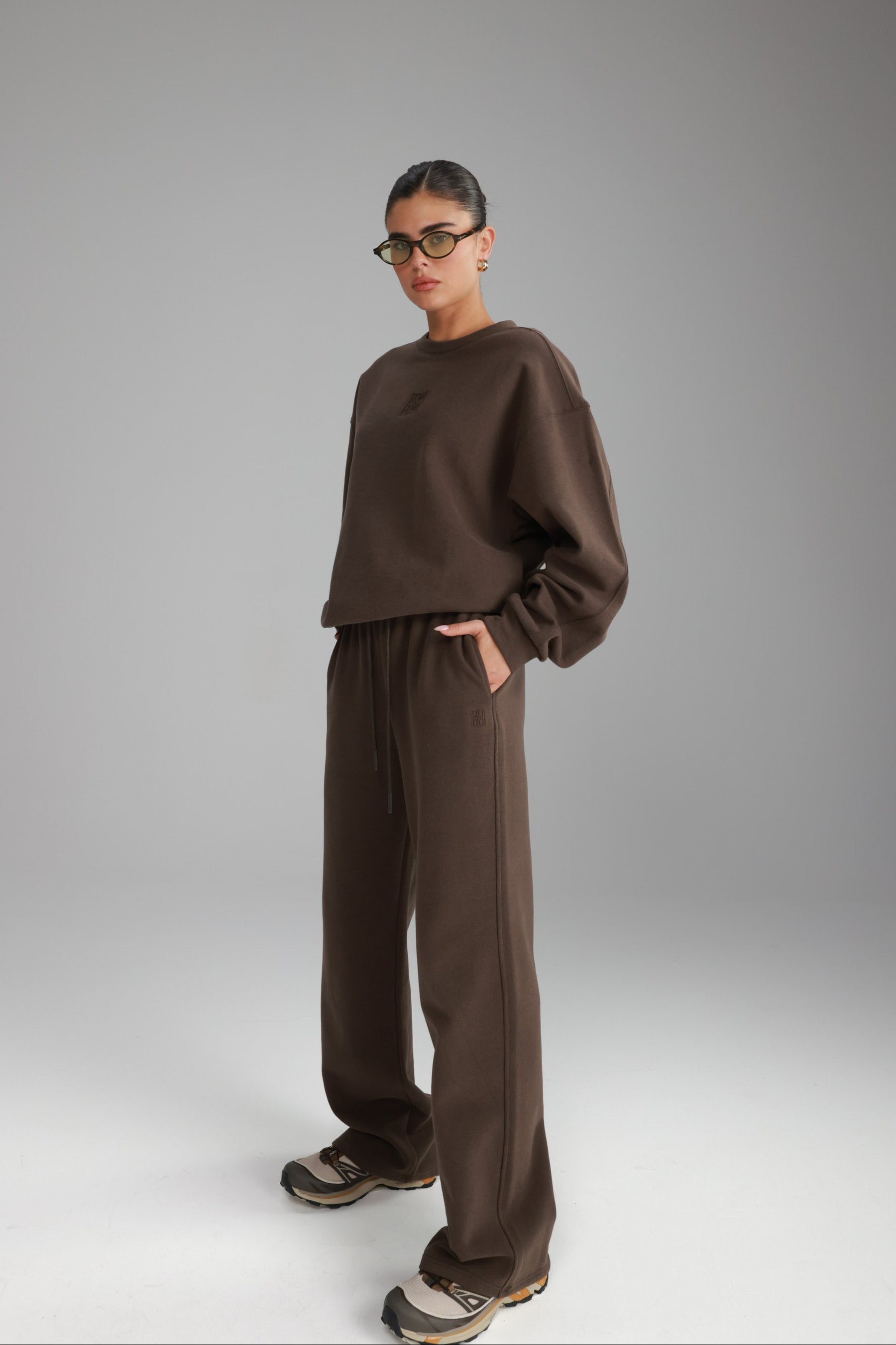 חליפת אדיסון חומה