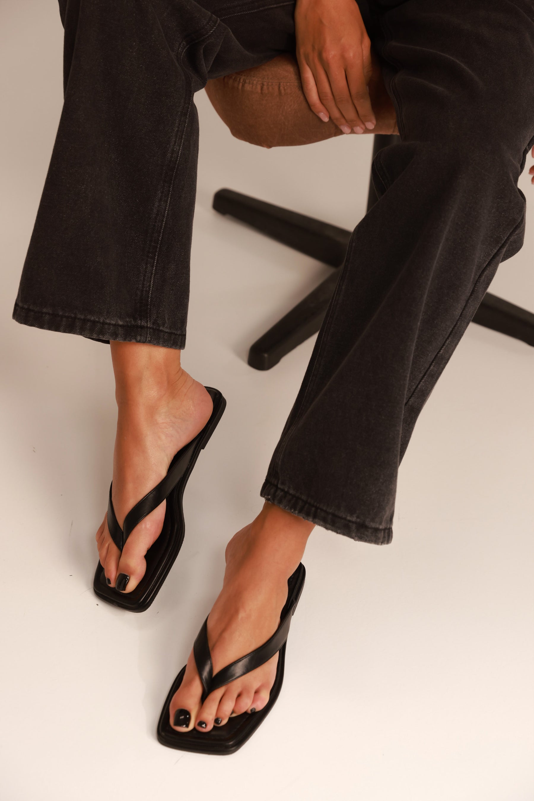 כפכפי ריידר שחורים