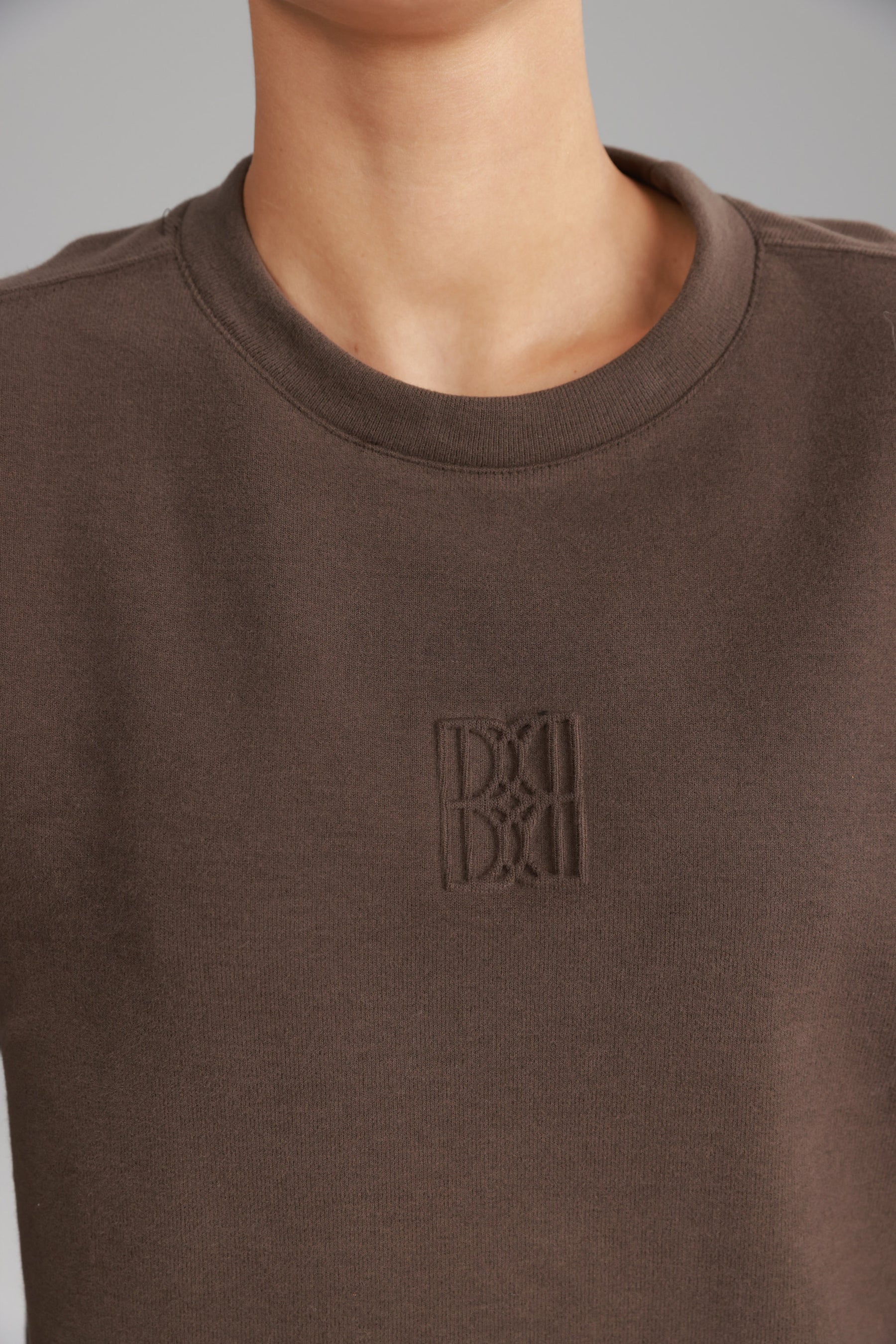 חליפת אדיסון חומה