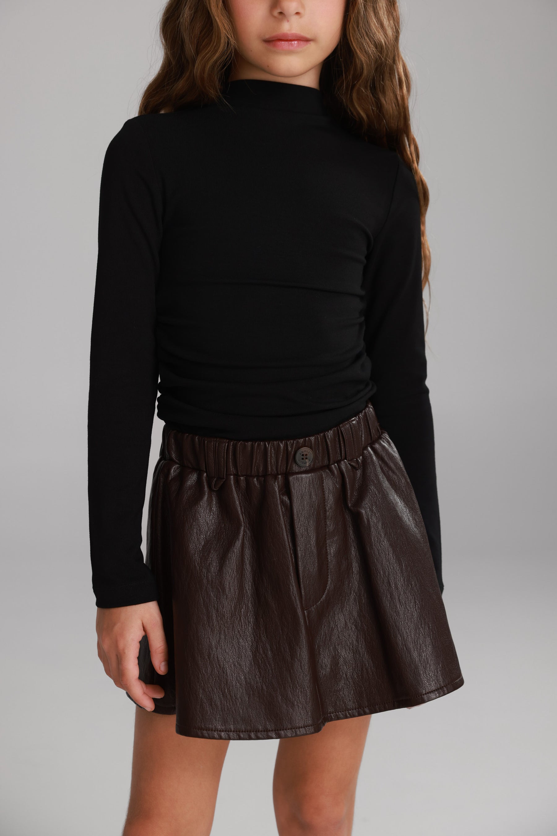 חצאית מייליס דמוי עור בורדו