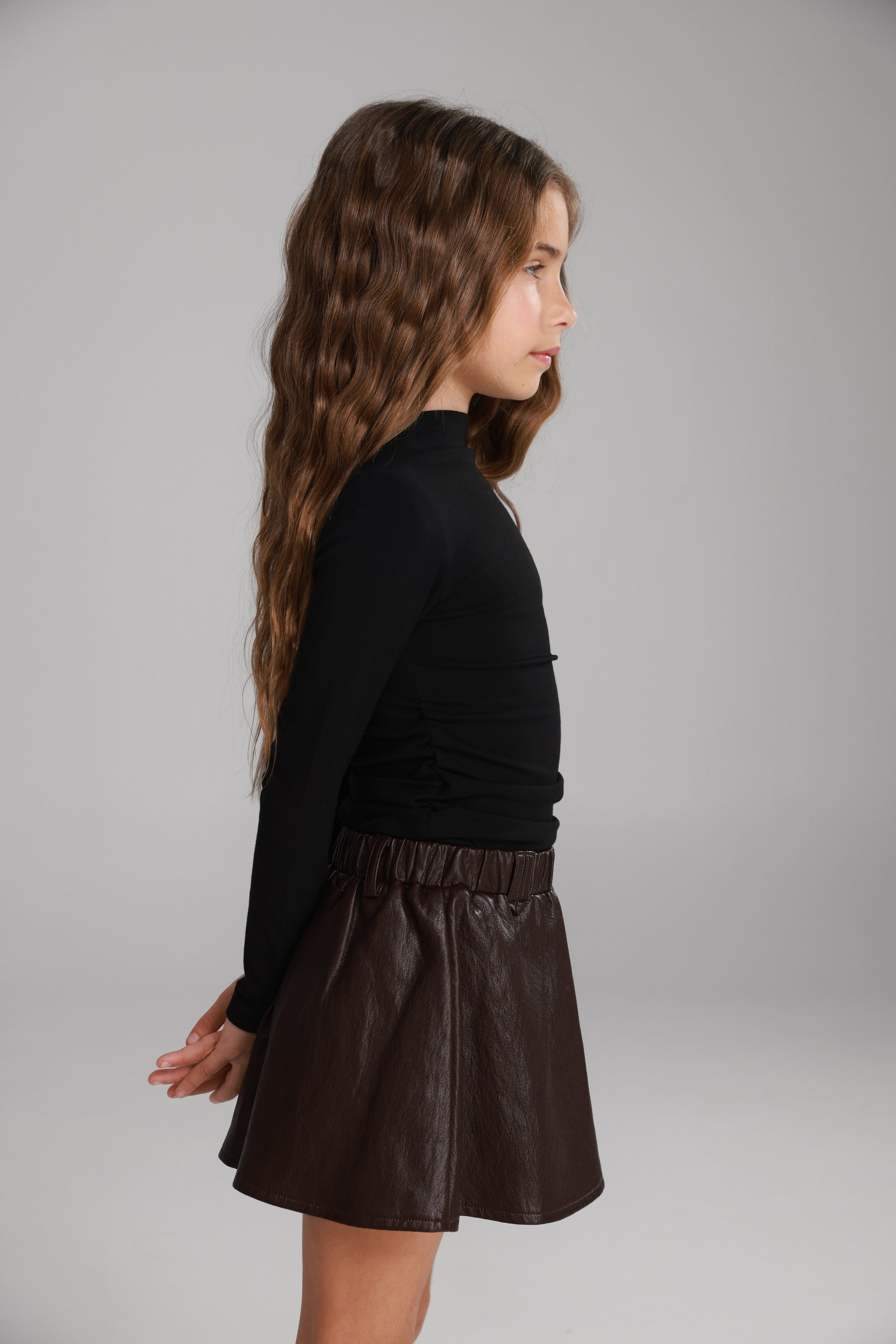 חולצת סטיק שחורה