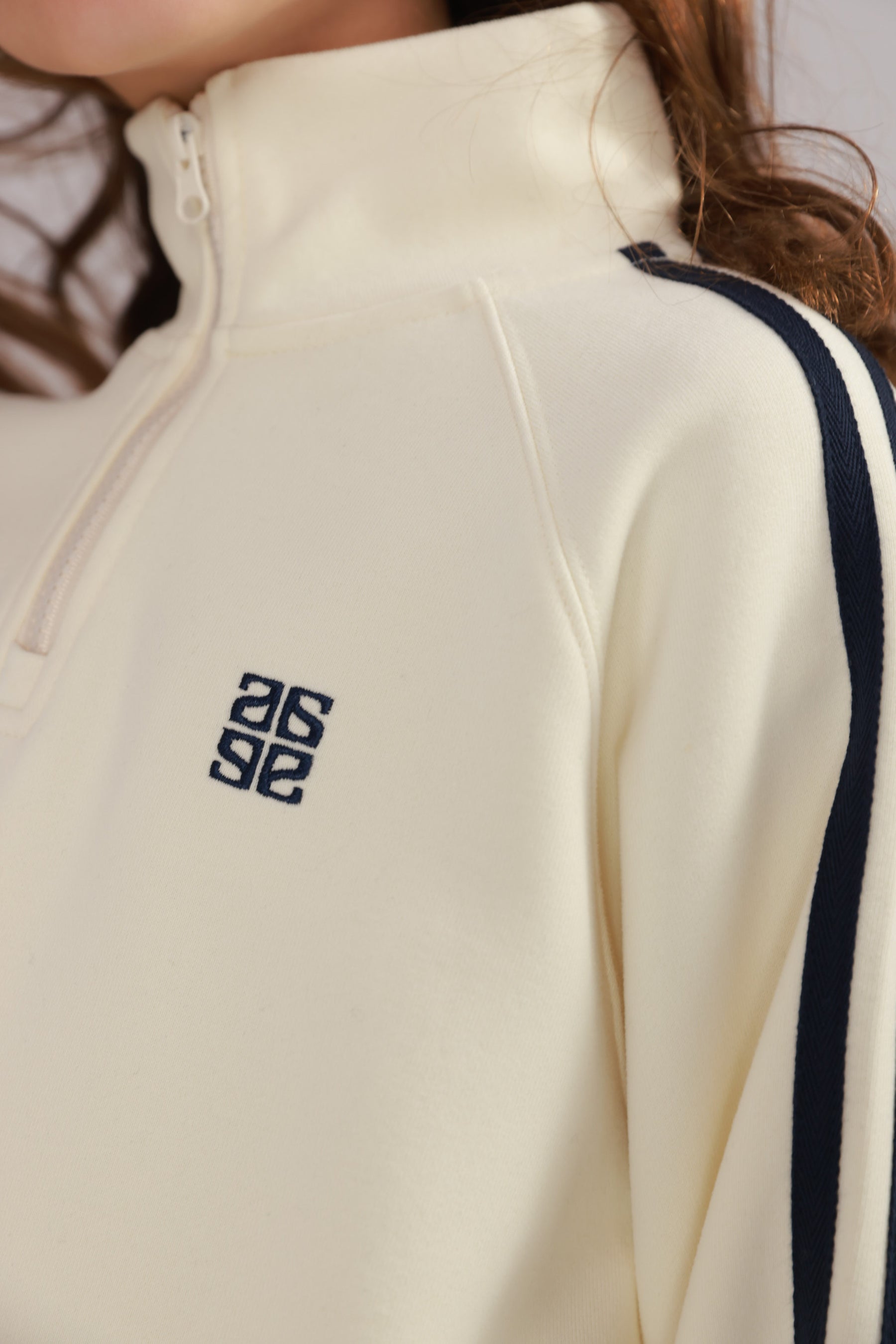 סוויטשירט נולי שמנת