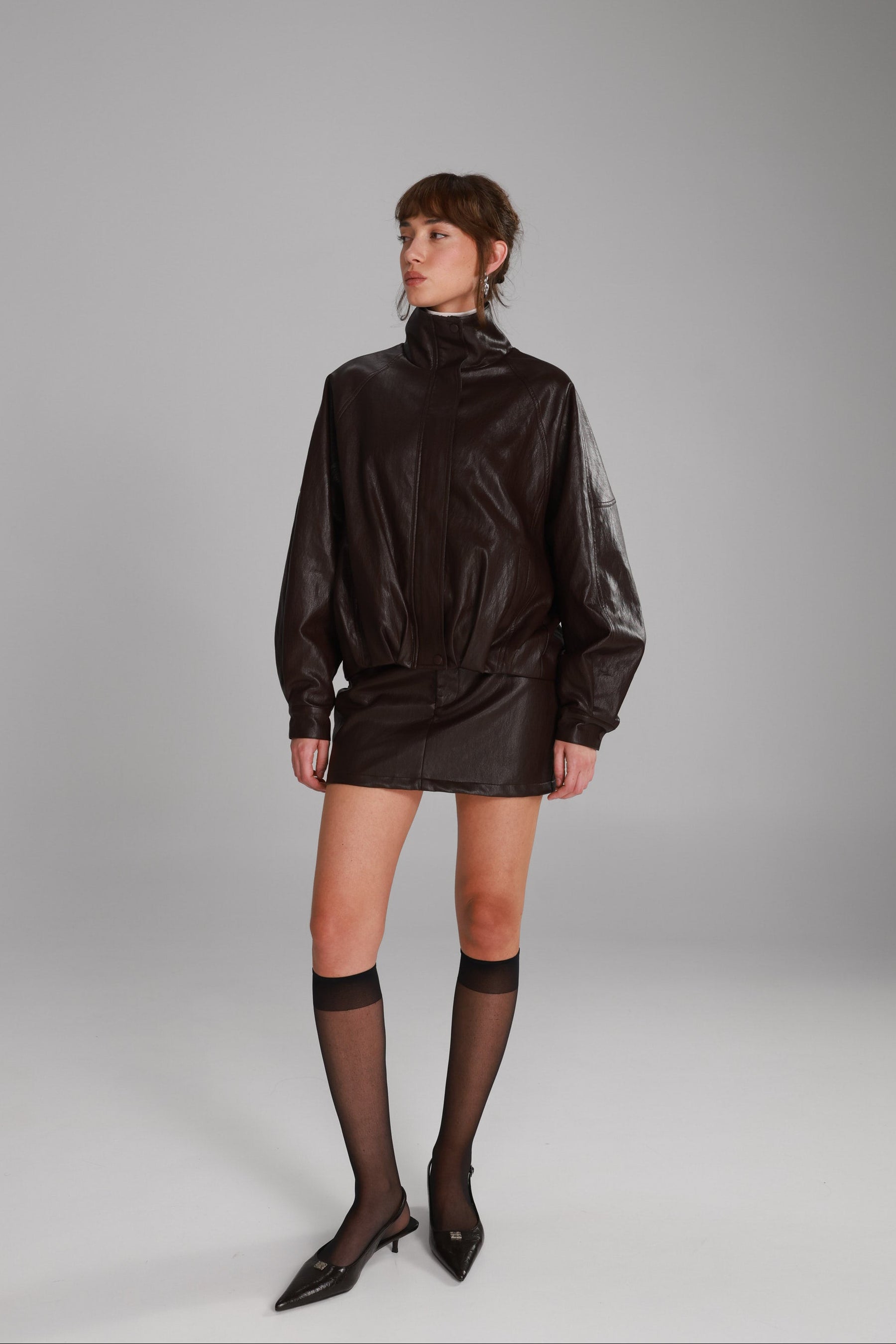 חצאית מיני ג'וליה דמוי עור בורדו