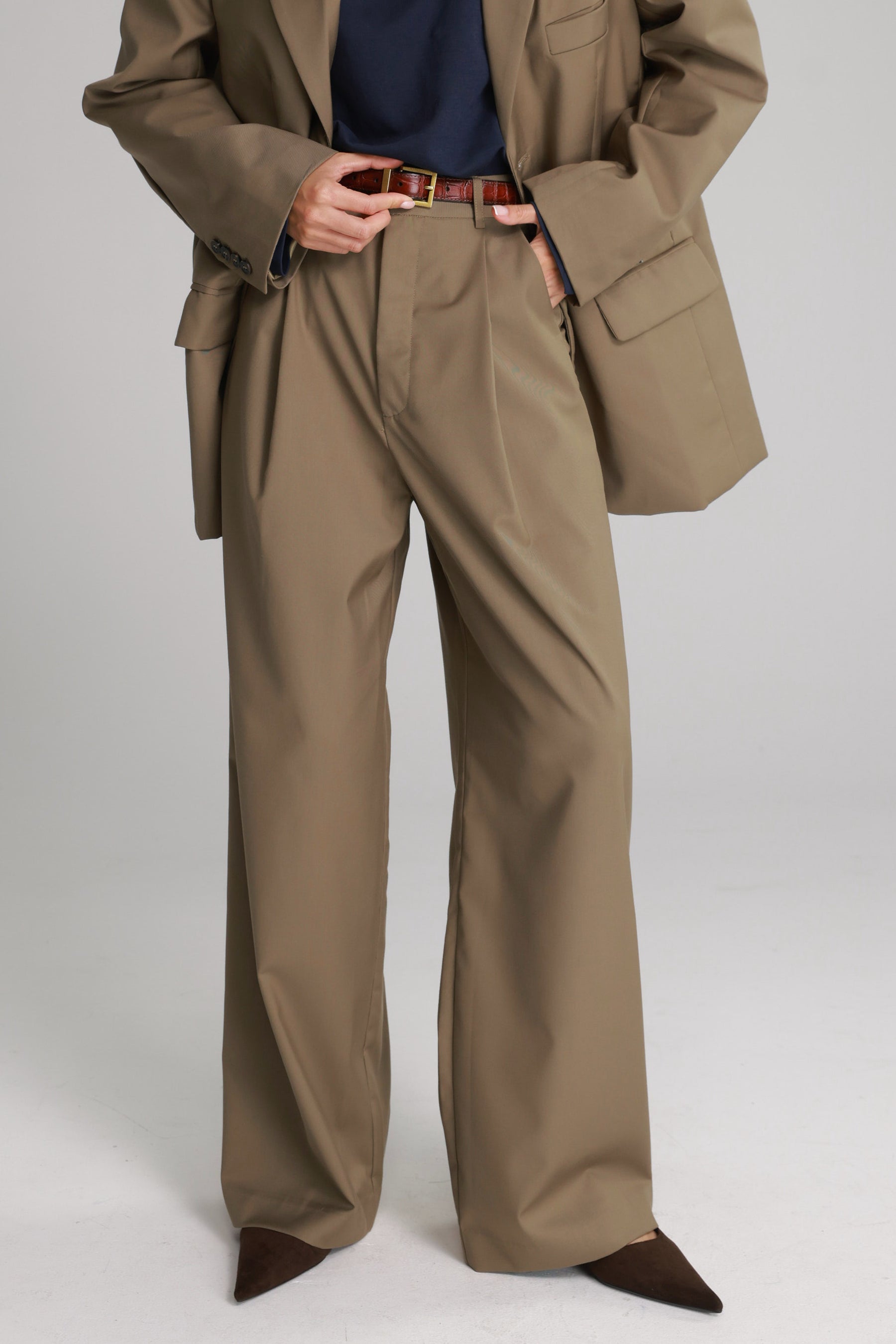 מכנסי דני חאקי