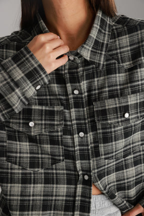 חולצת ריינה מכופתרת שחורה