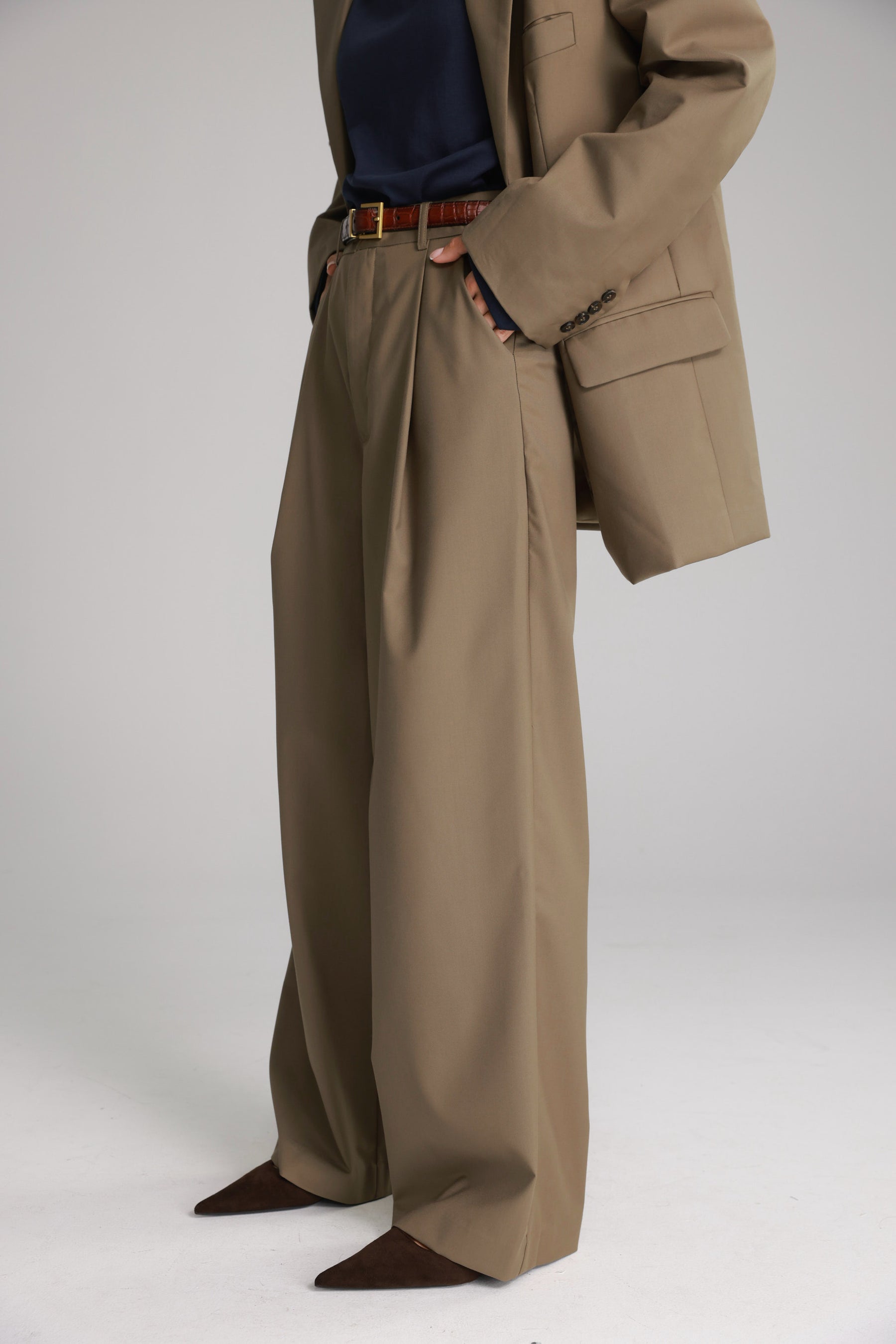 מכנסי דני חאקי