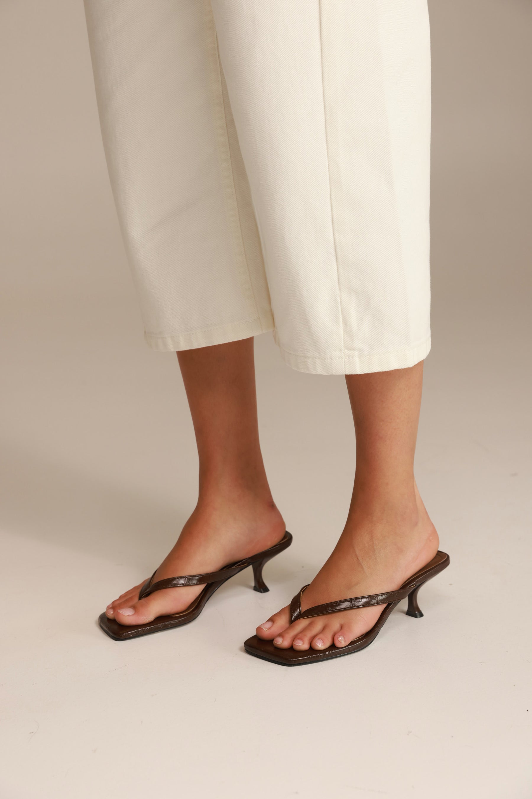 נעלי ברודי חומות