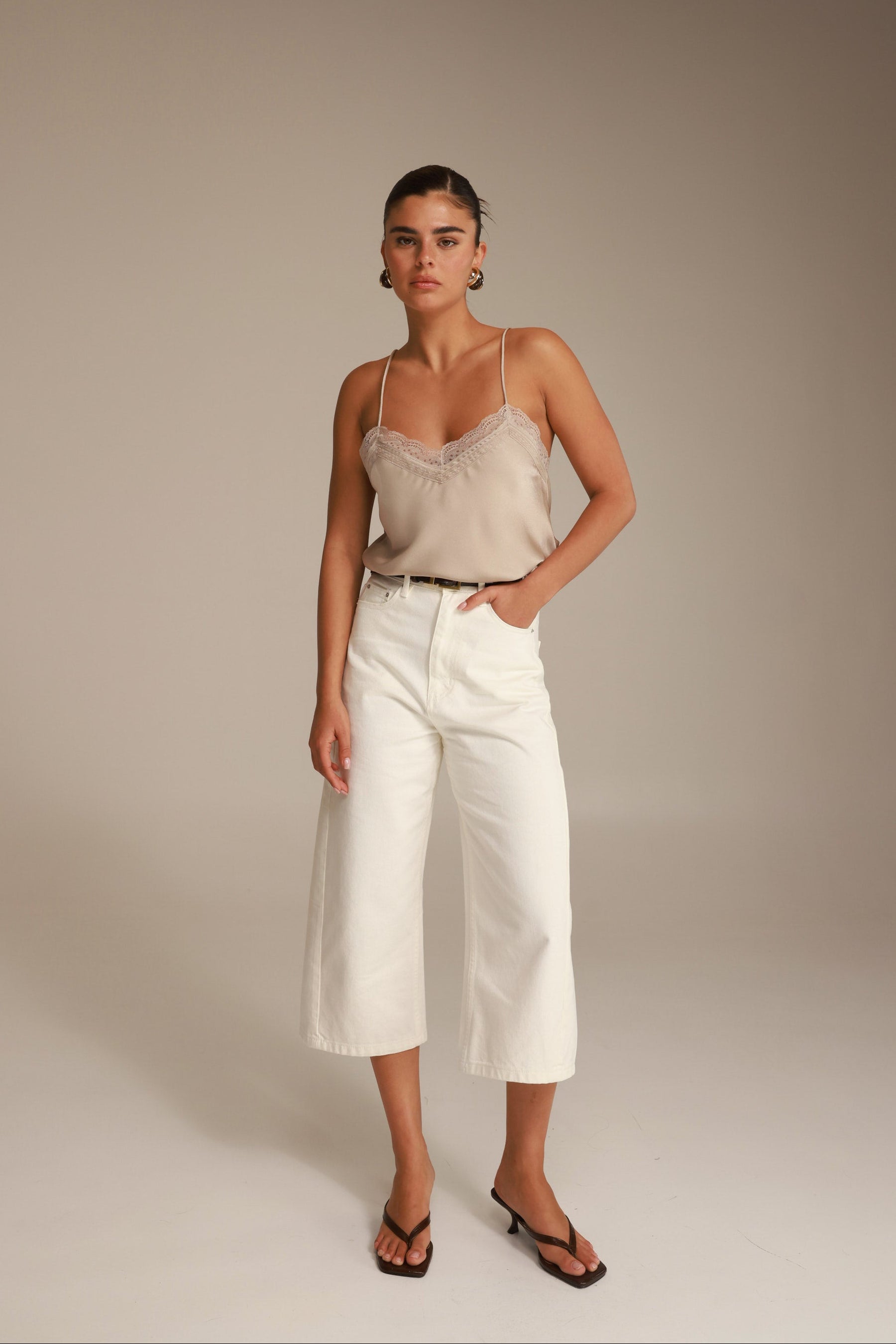 ג'ינס לומי לבן