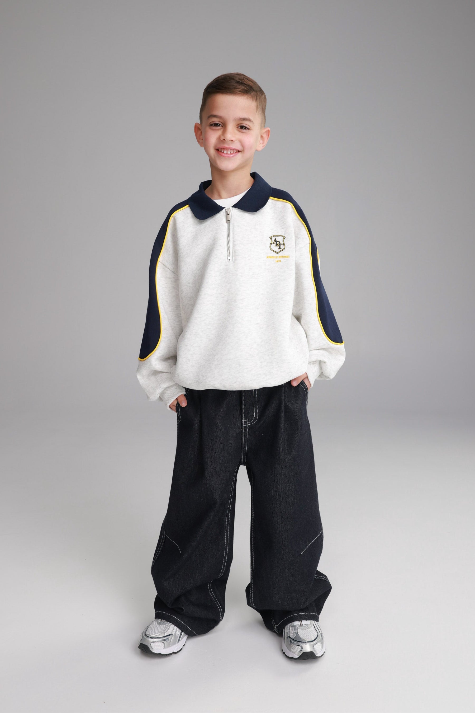 ג'ינס קוניל כחול כהה