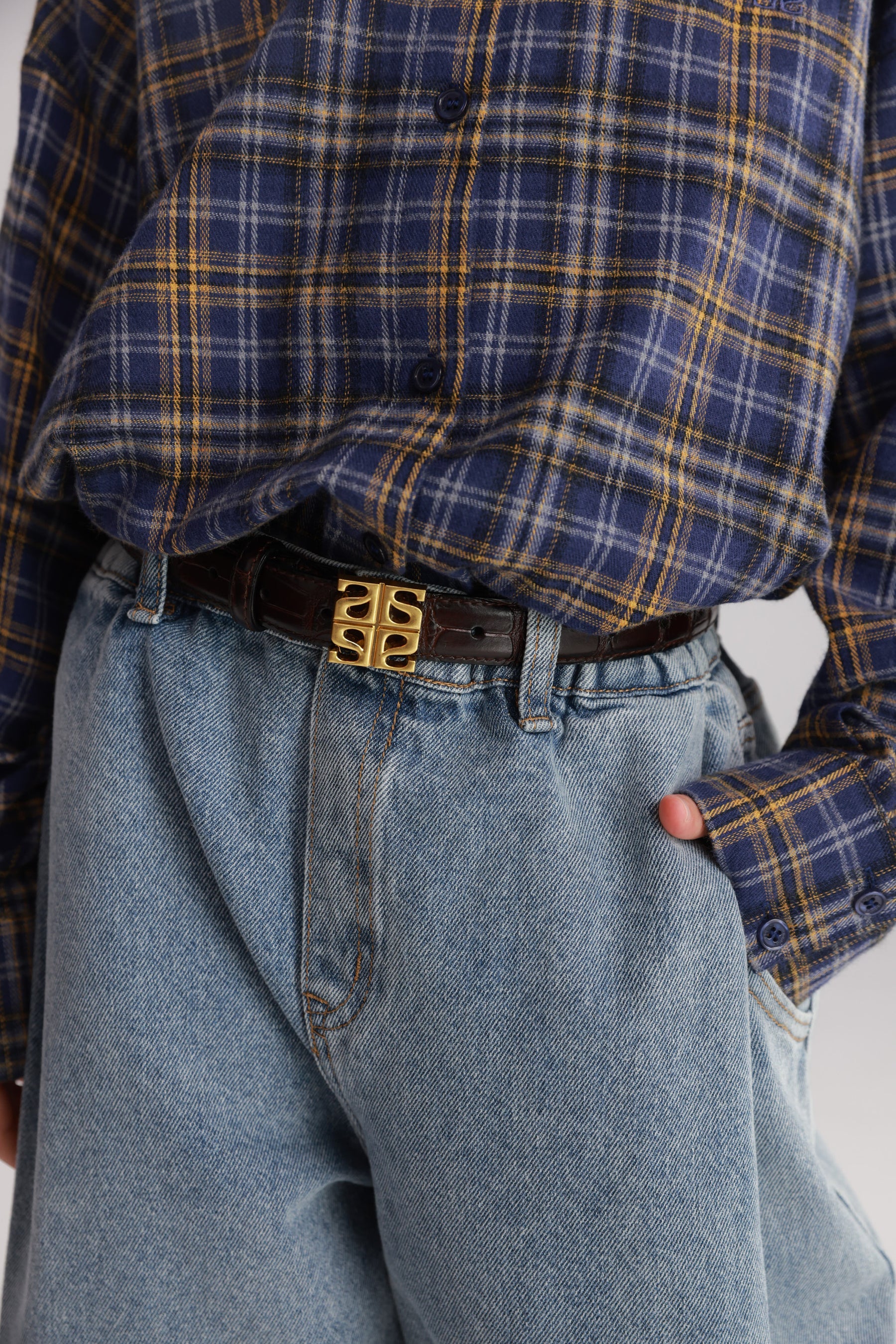 חגורת היילי חום כהה אבזם זהב