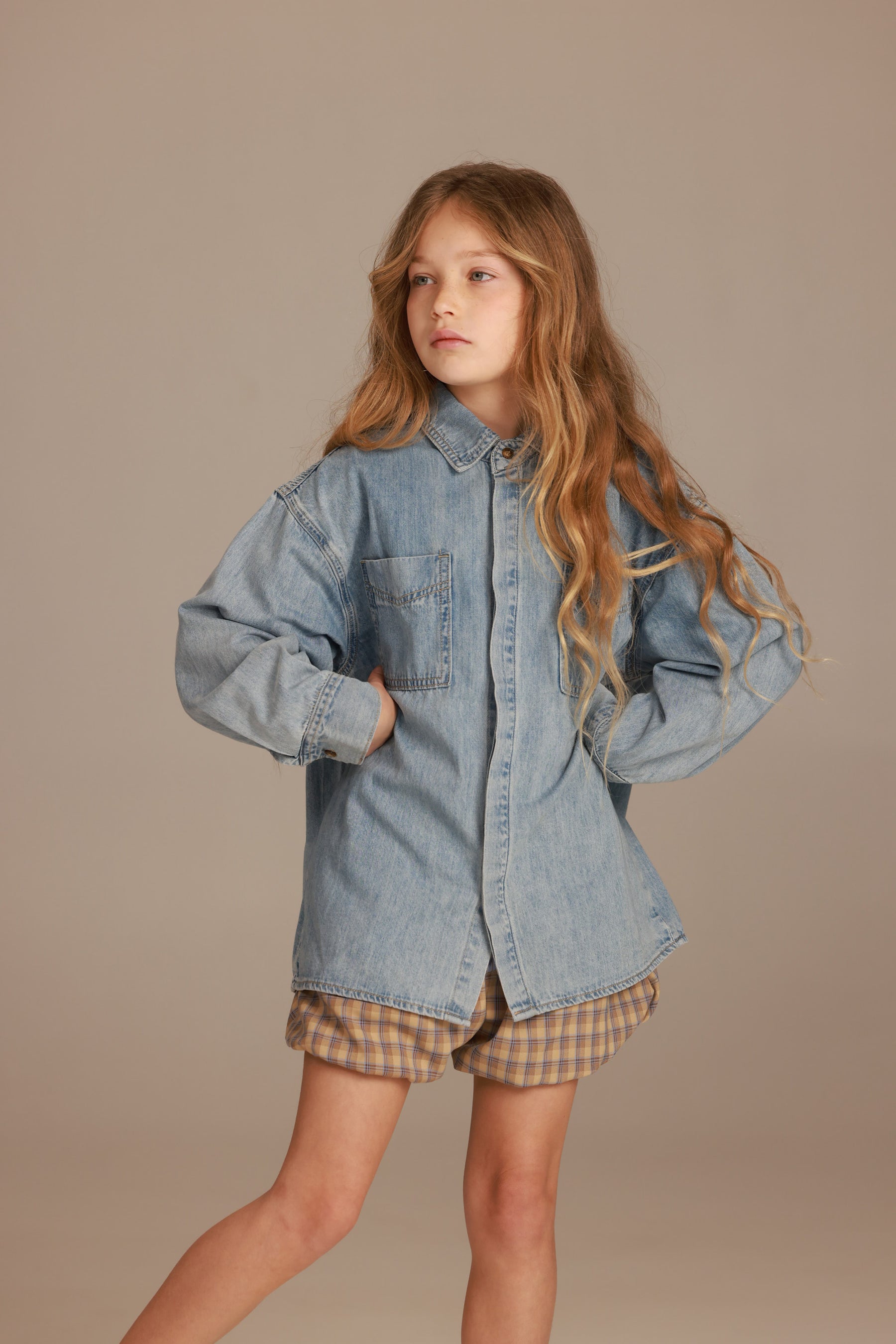 חולצת רבל מכופתרת ג'ינס כחול בהיר