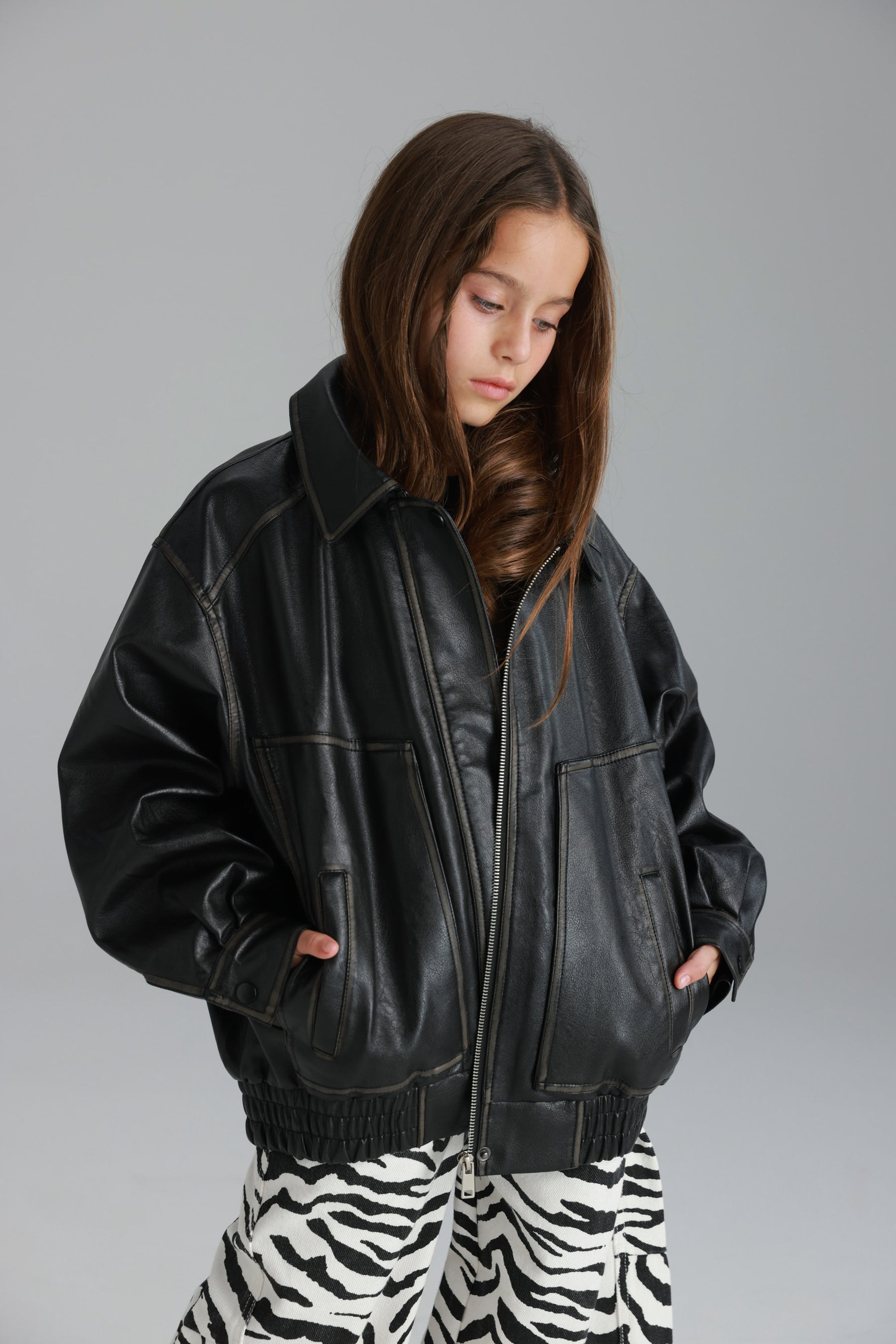 מעיל האנה דמוי עור שחור