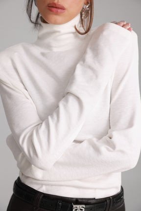 חולצת דיילי לבנה