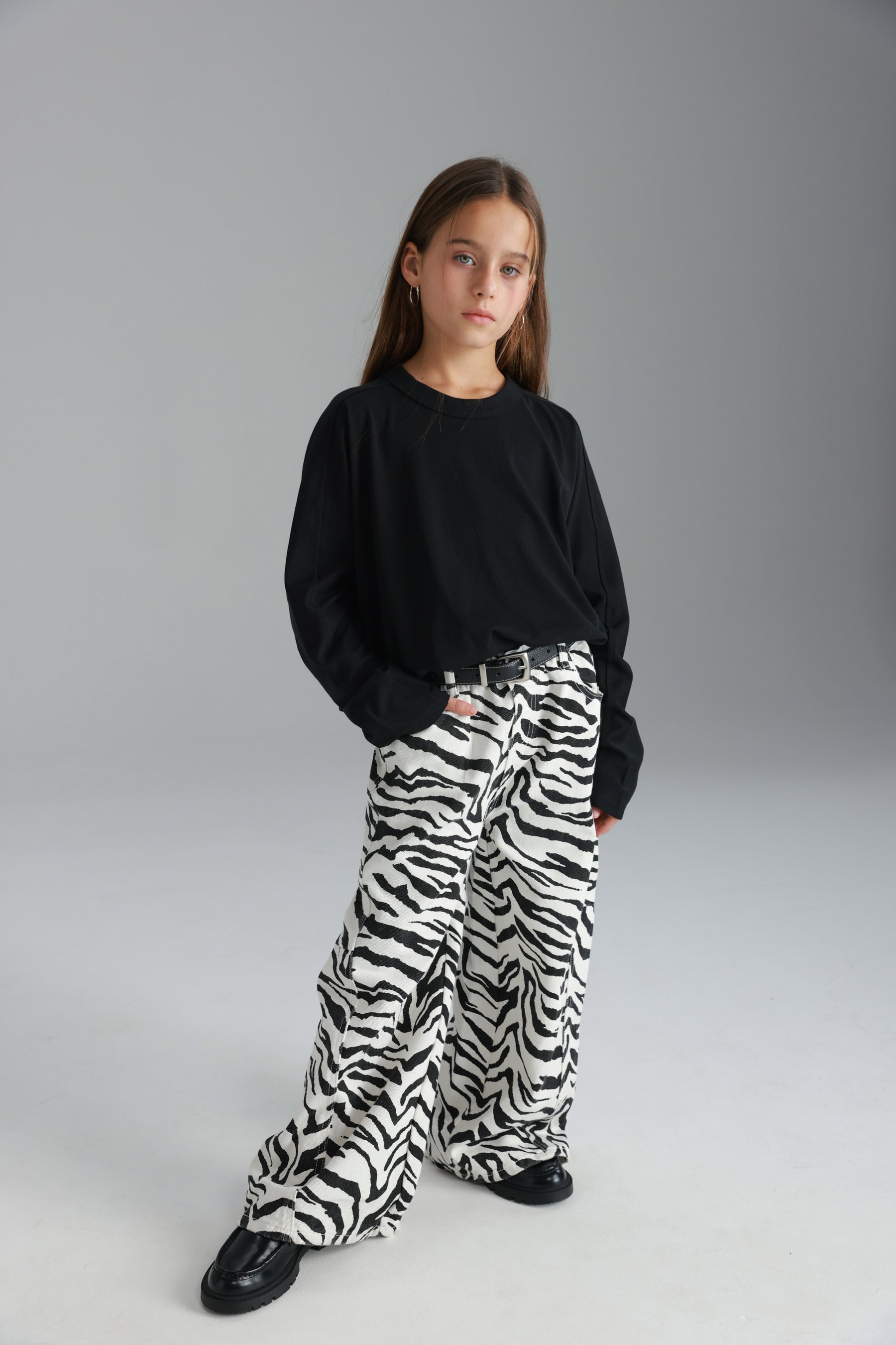 חולצת קרינה שחורה