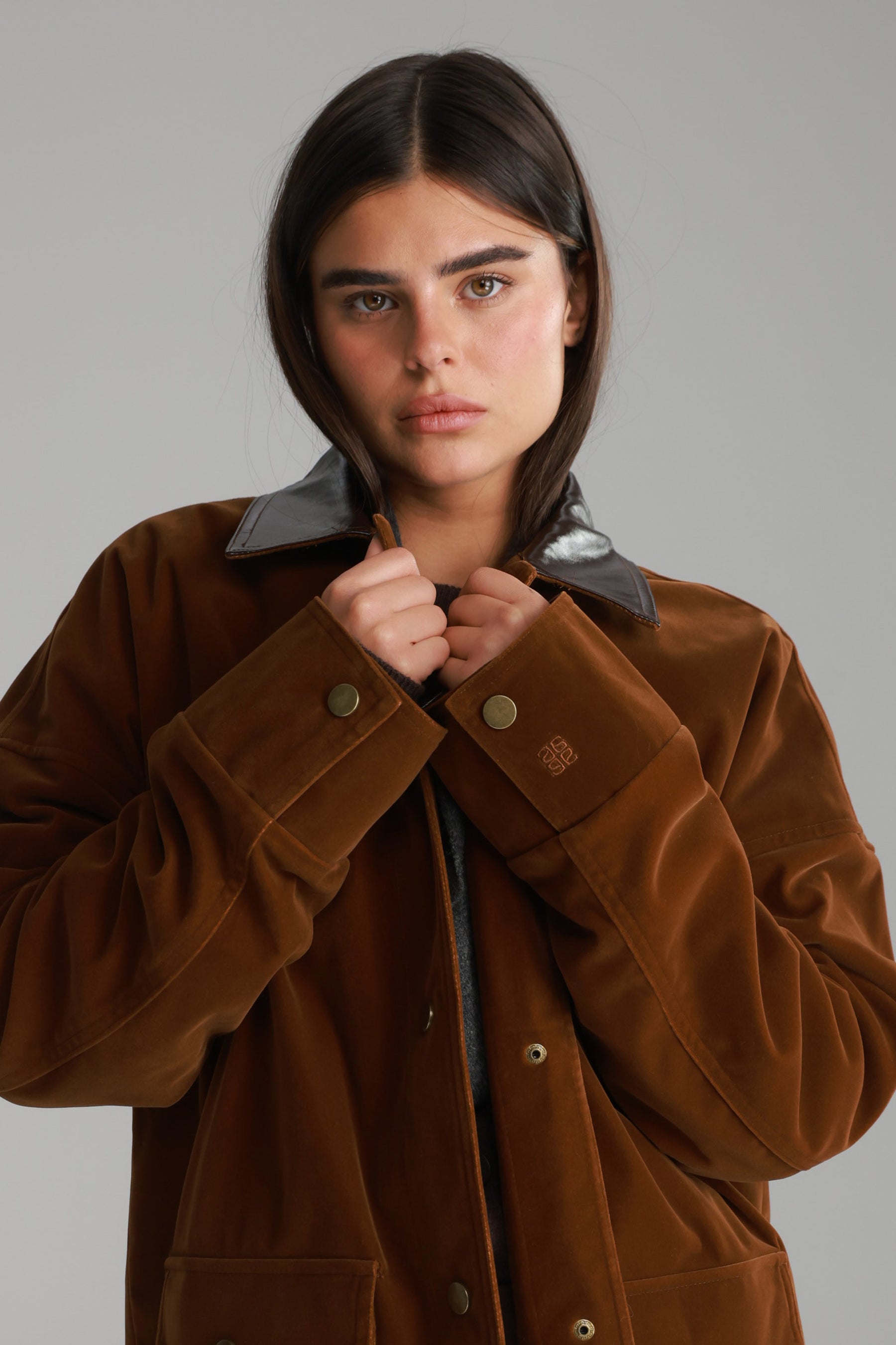 ג'קט אדריאנה חום בהיר