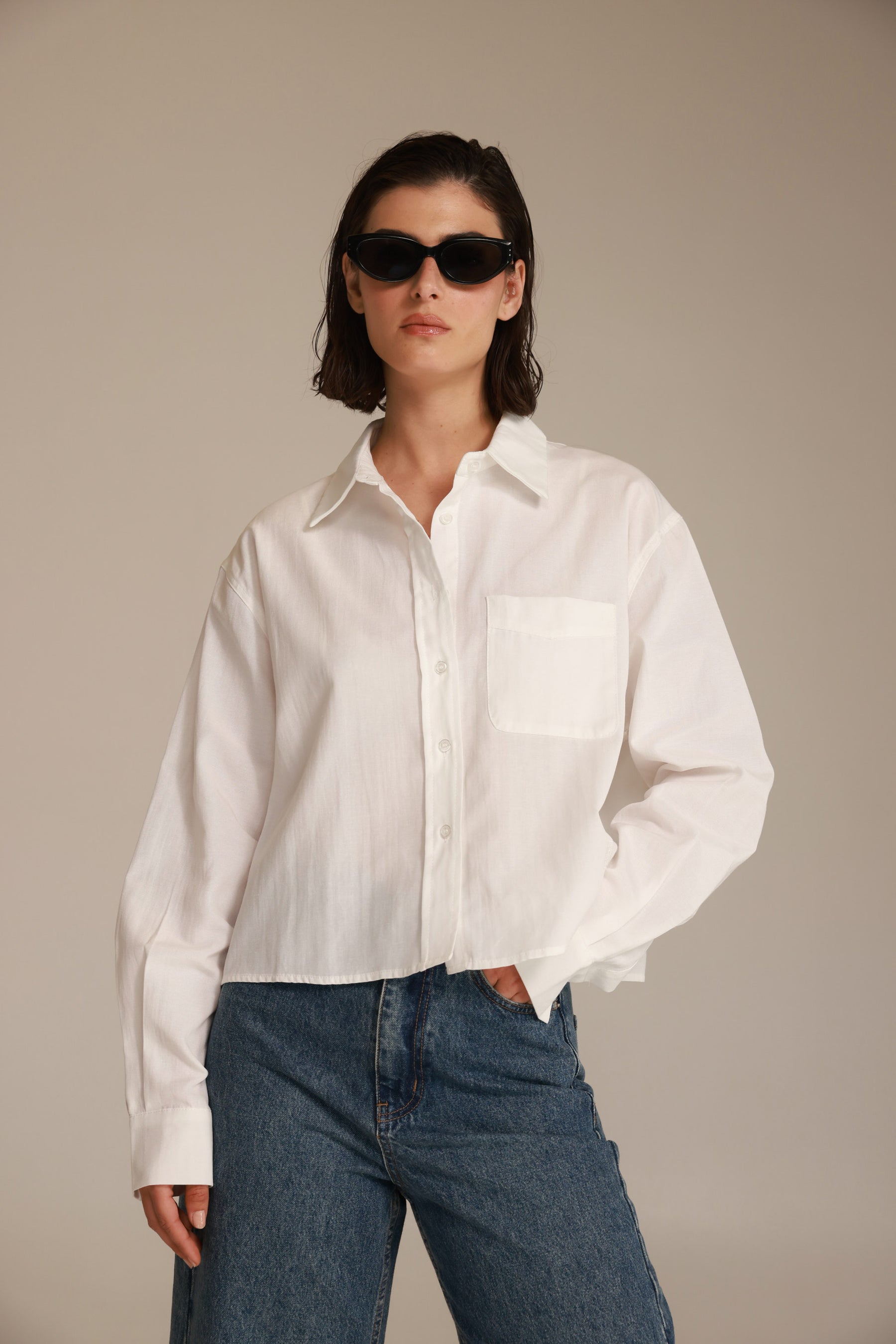 חולצת סילבר מכופתרת לבנה